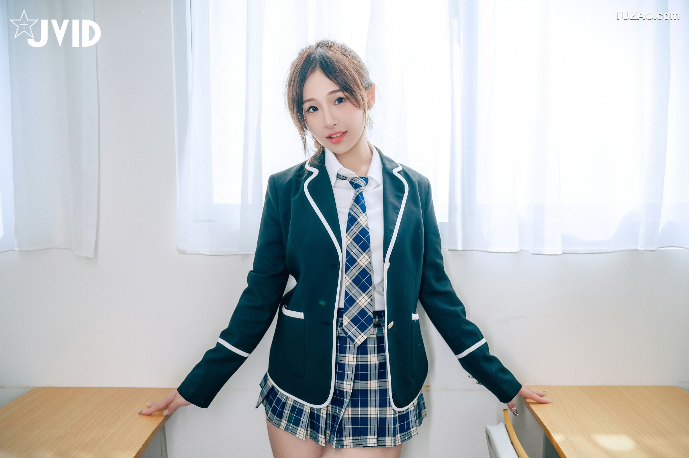JVID-婕咪-Juice-下课后在教室色色被老师发现