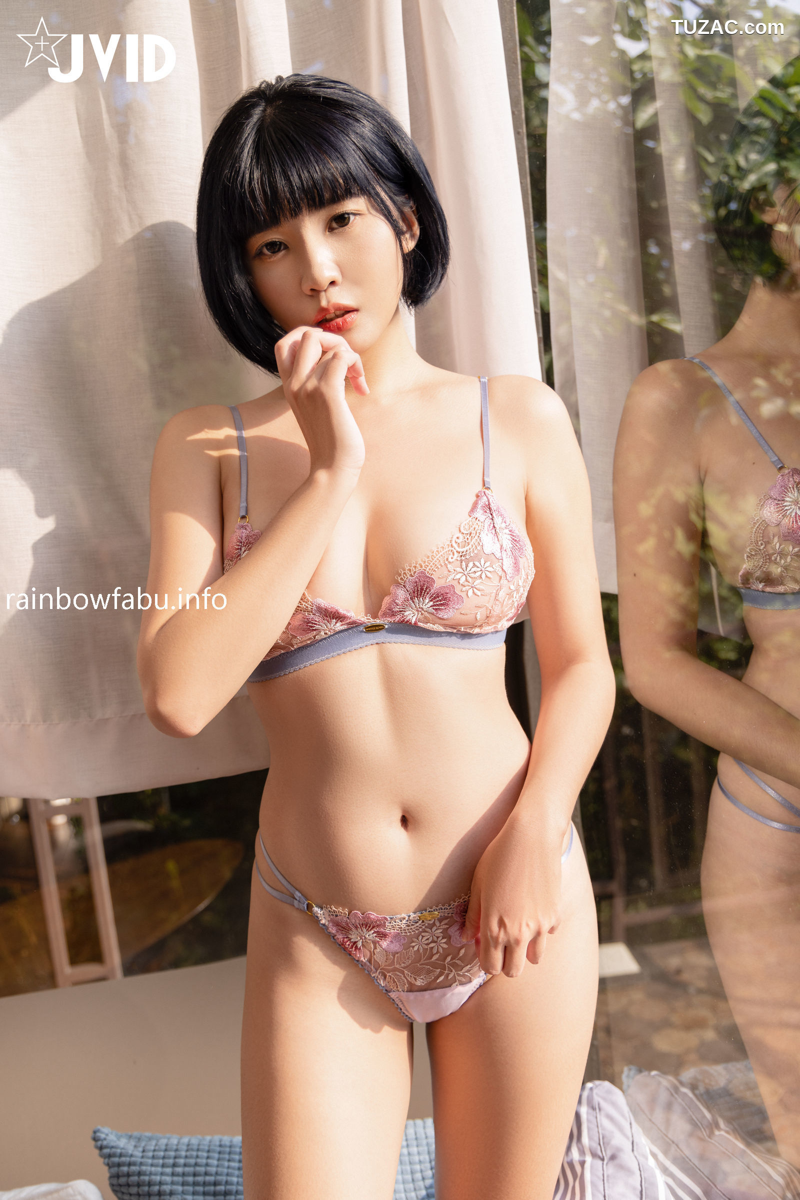 JVID-果宝宝-邻居妹妹-每天都在阳台脱光光-美乳晃来晃去诱惑我-watermark