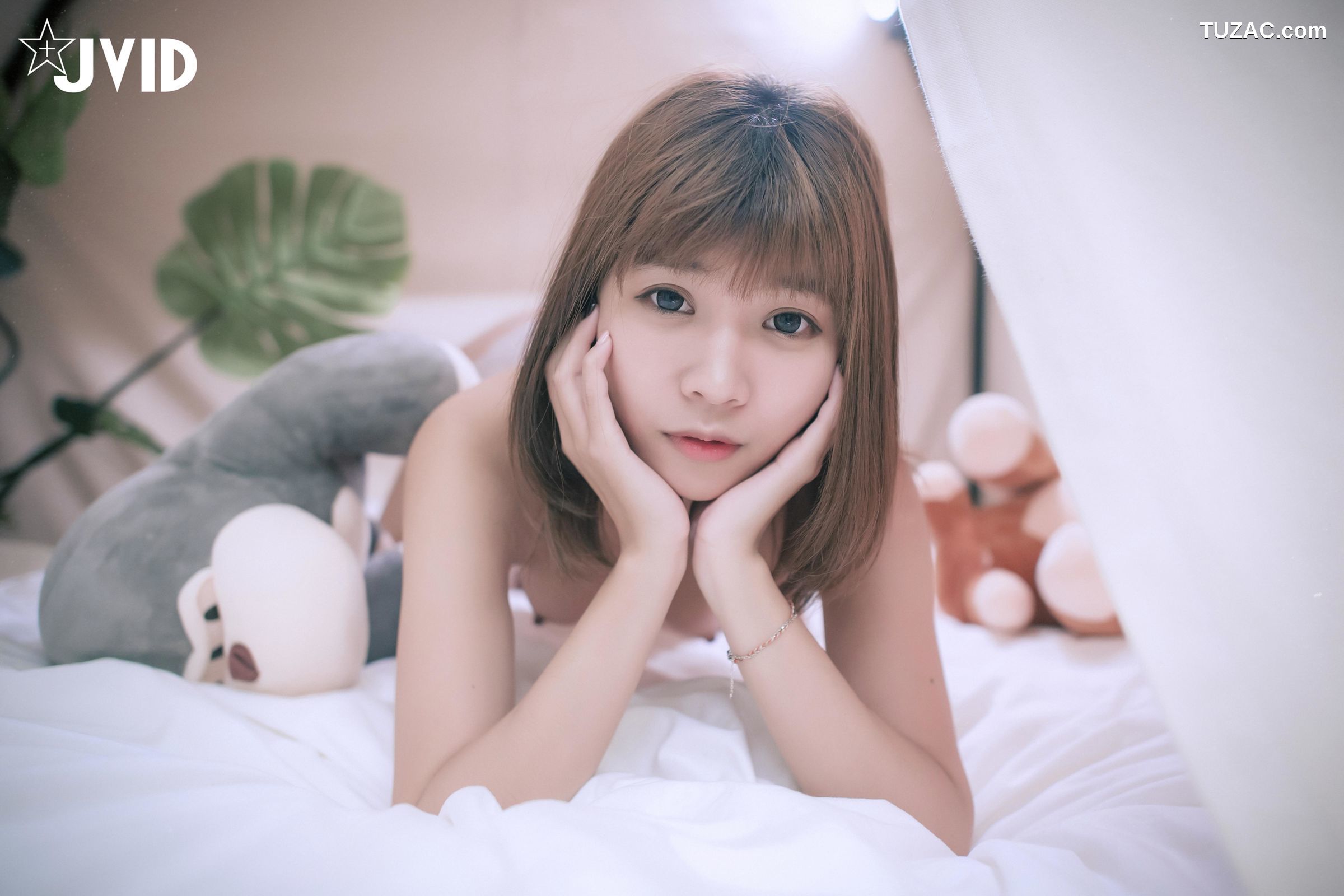 JVID-果寶寶-野外求生训练营-帐篷里的春天