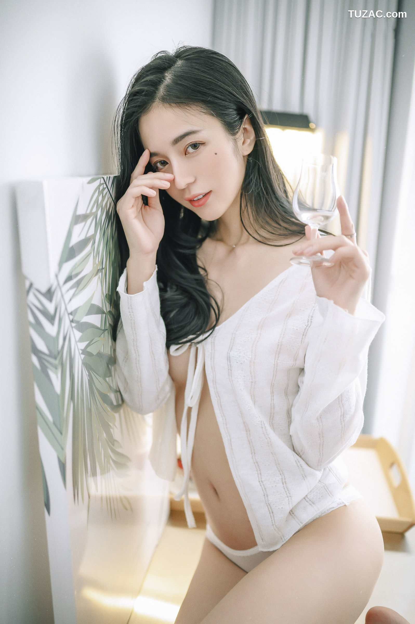 JVID-辰辰-仙女下凡玩游戏输了成为任你使唤让你舒服的一日女友-2022.01.06