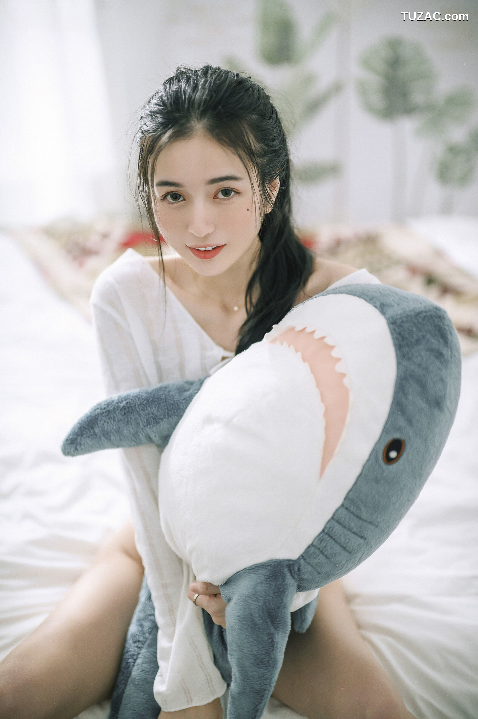 JVID-辰辰-仙女下凡玩游戏输了成为任你使唤让你舒服的一日女友-2022.01.06