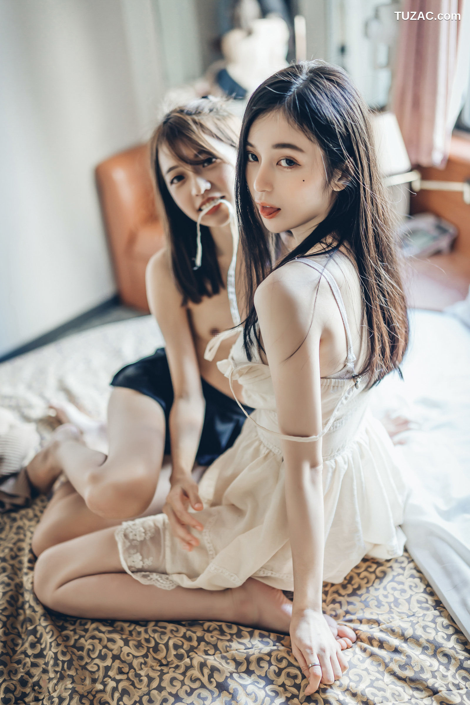 JVID-辰辰-妍妍-我的大小女友-情人节带两位女友开房间-超超透上衣透明内裤-2022.02.14