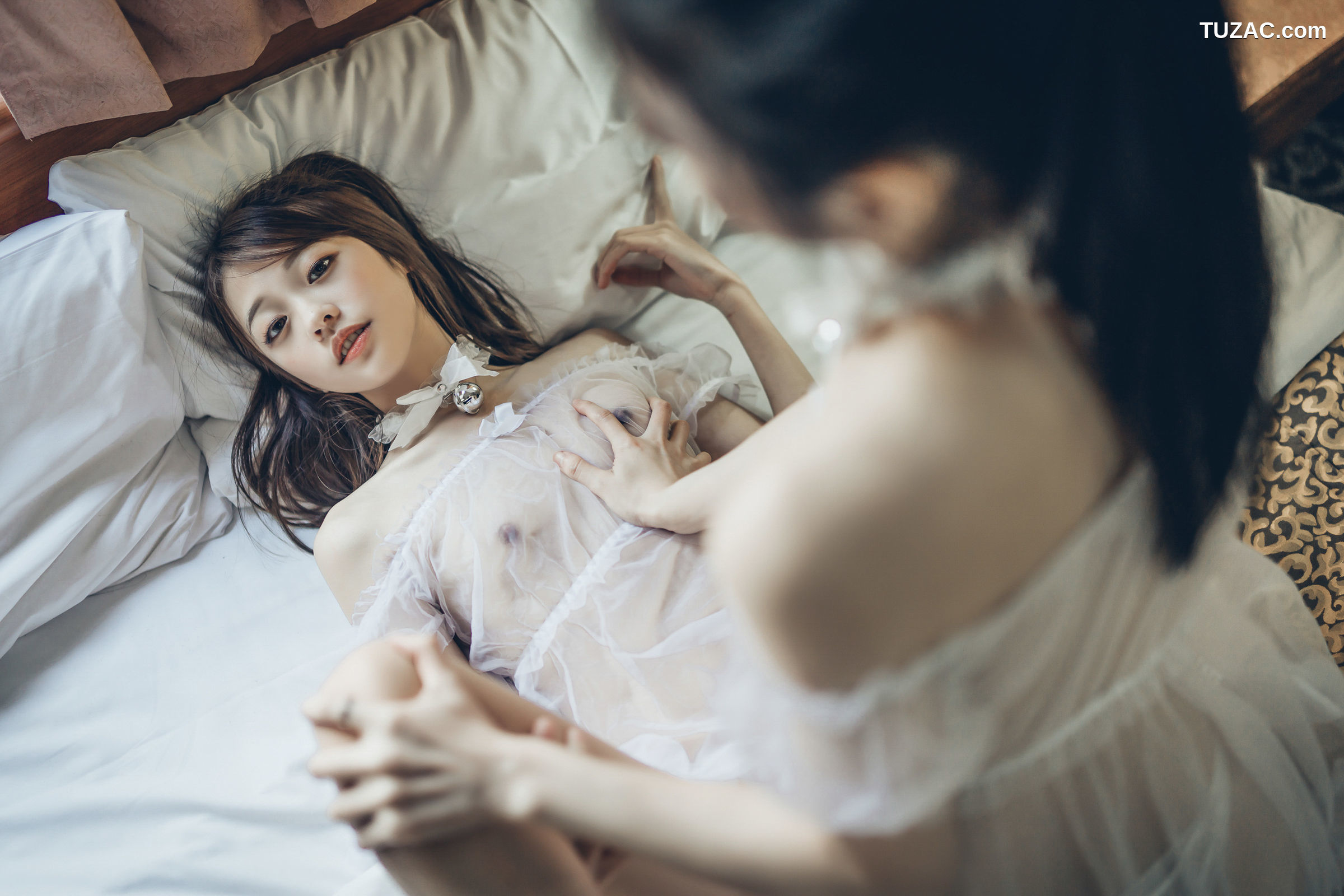 JVID-辰辰-妍妍-我的大小女友-情人节带两位女友开房间-超超透上衣透明内裤-2022.02.14