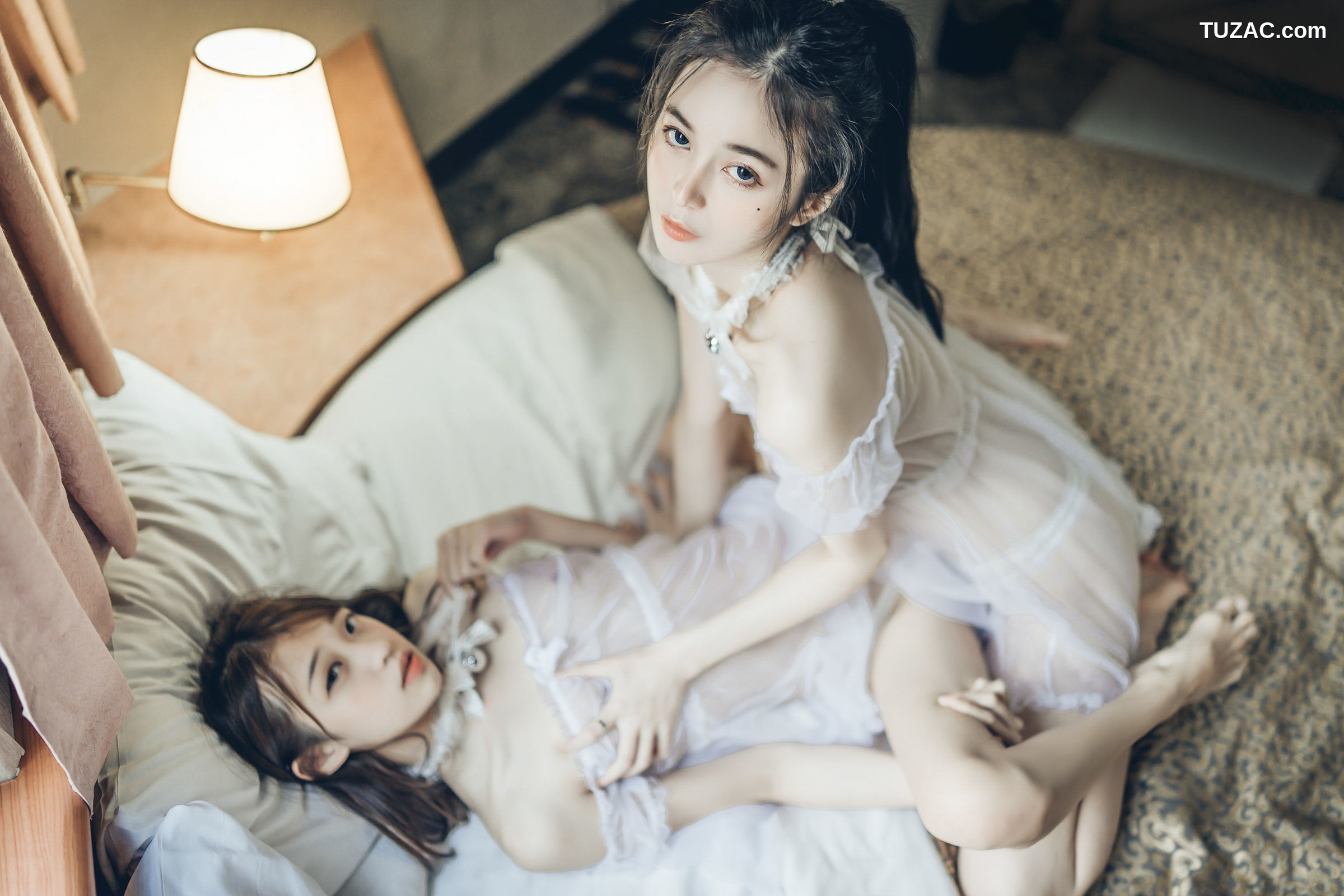 JVID-辰辰-妍妍-我的大小女友-情人节带两位女友开房间-超超透上衣透明内裤-2022.02.14