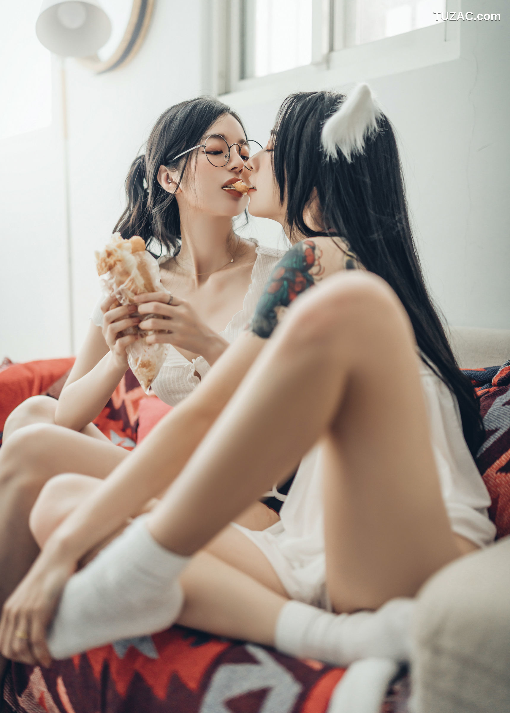 JVID-辰辰-妍妍-飘飘-宅女与猫咪的同居性生活-超赤裸饲养性爱日记