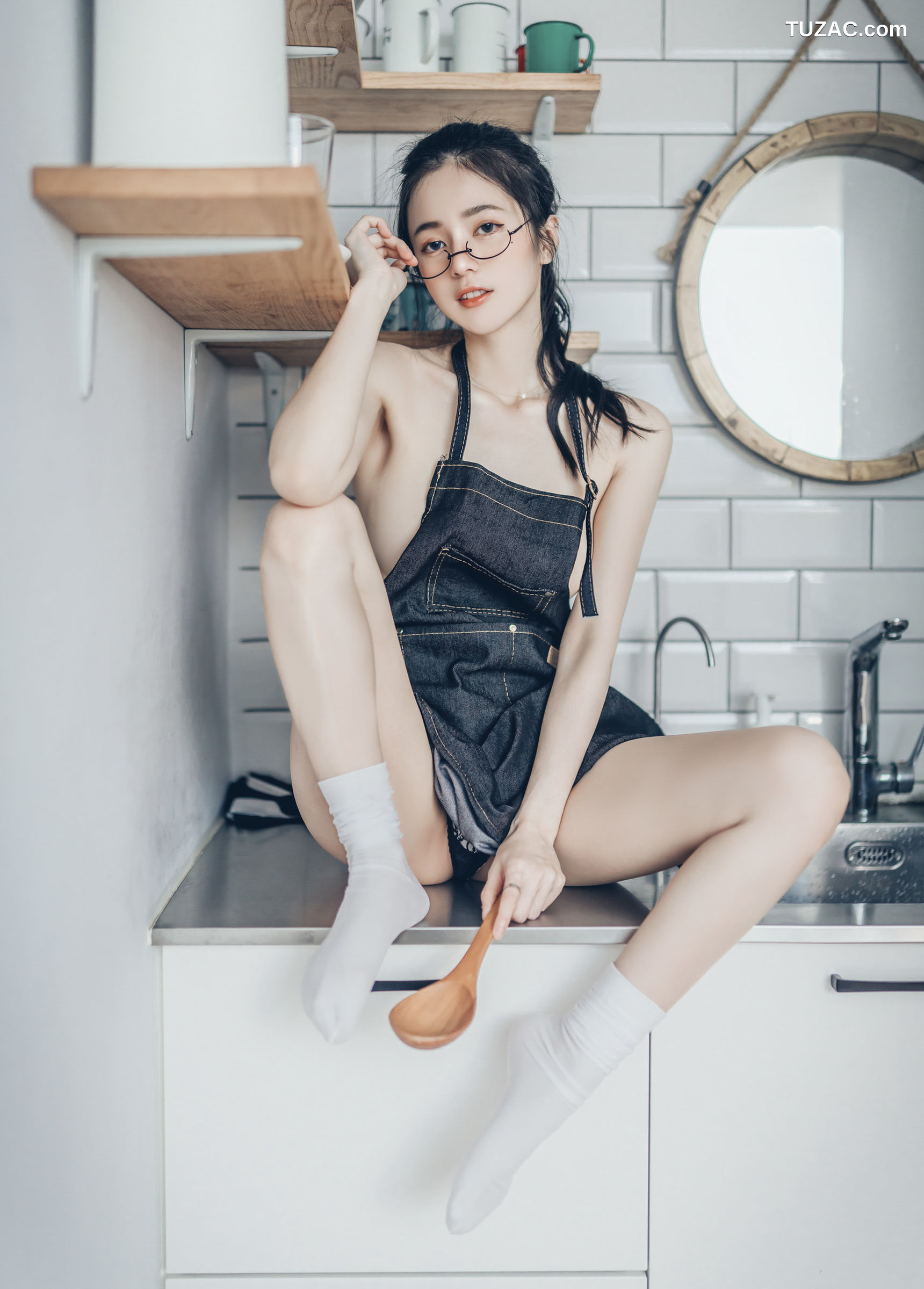 JVID-辰辰-妍妍-飘飘-宅女与猫咪的同居性生活-超赤裸饲养性爱日记