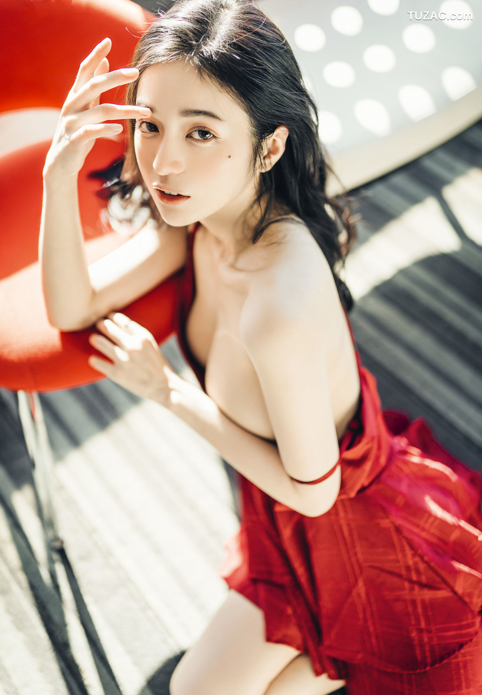 JVID-辰辰-我的女友这次有点色有点甜-透明罩衫透明骆驼蹄内裤湿润黑丝-2022.04.05