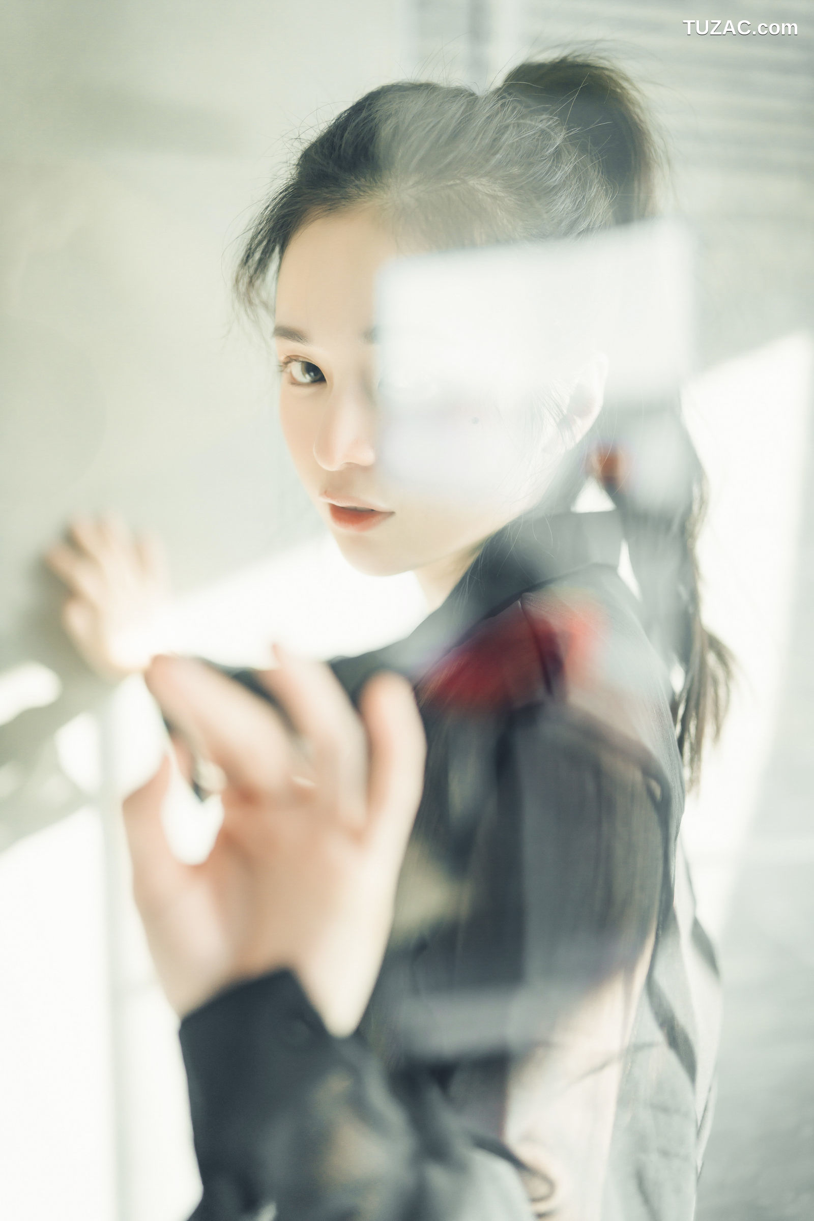 JVID-辰辰-我的女友这次有点色有点甜-透明罩衫透明骆驼蹄内裤湿润黑丝-2022.04.05