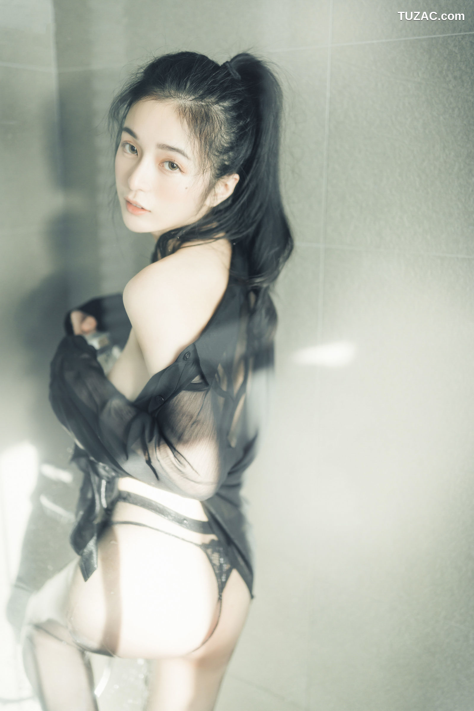 JVID-辰辰-我的女友这次有点色有点甜-透明罩衫透明骆驼蹄内裤湿润黑丝-2022.04.05