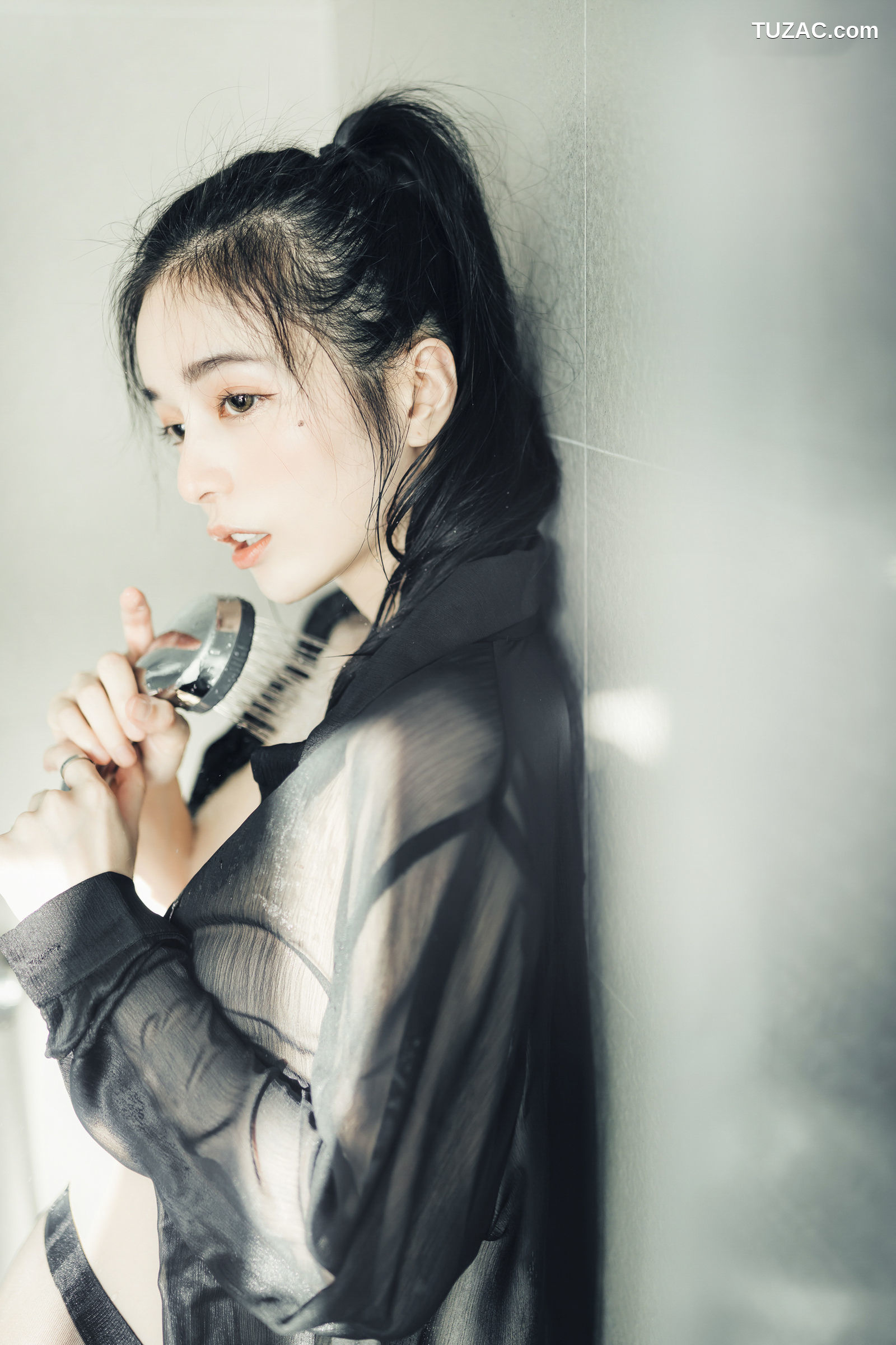 JVID-辰辰-我的女友这次有点色有点甜-透明罩衫透明骆驼蹄内裤湿润黑丝-2022.04.05