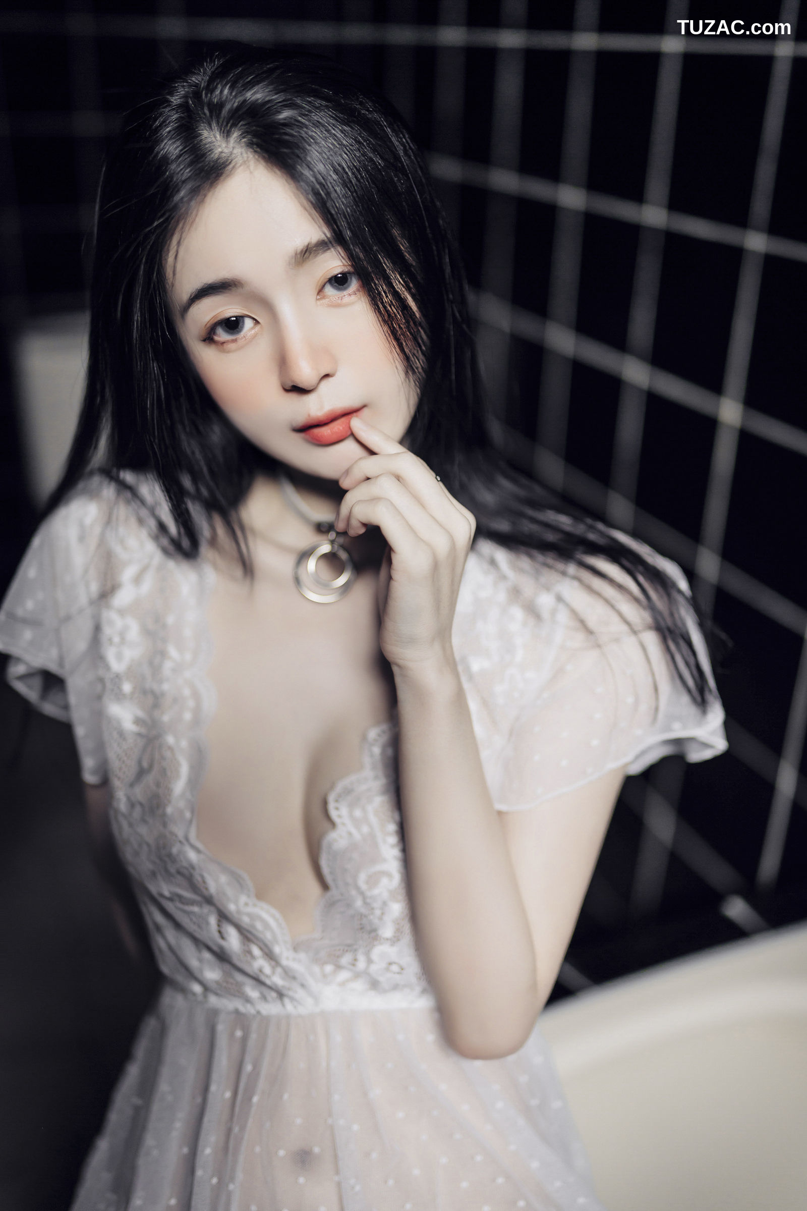 JVID-辰辰-爆炸性感女友系-久違單人寫真-全裸拍攝加六套服裝-2022.06.22