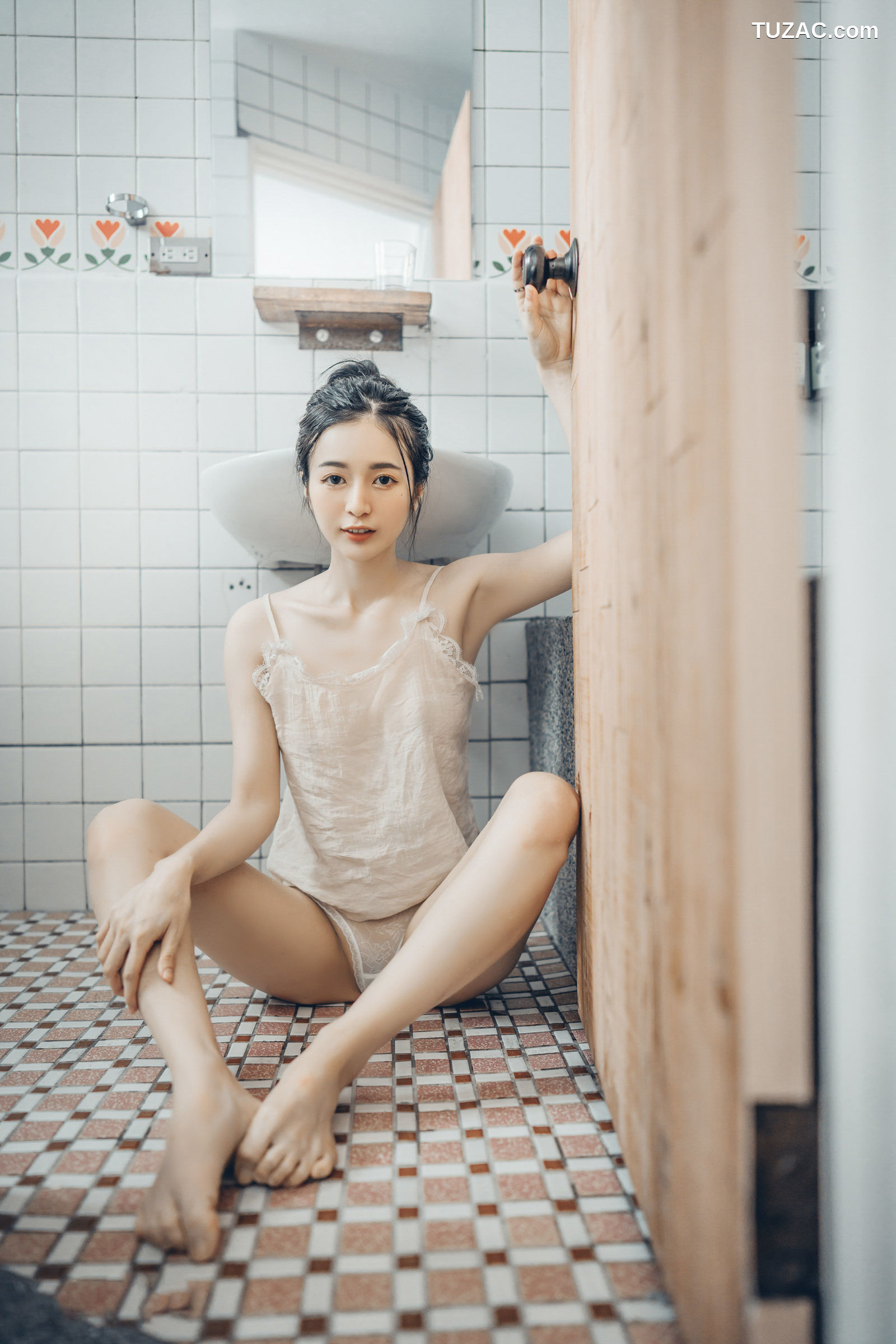 JVID-辰辰-终于约到女神泡汤-浴巾一直掉-最后不穿了直接拍-2021.02.04