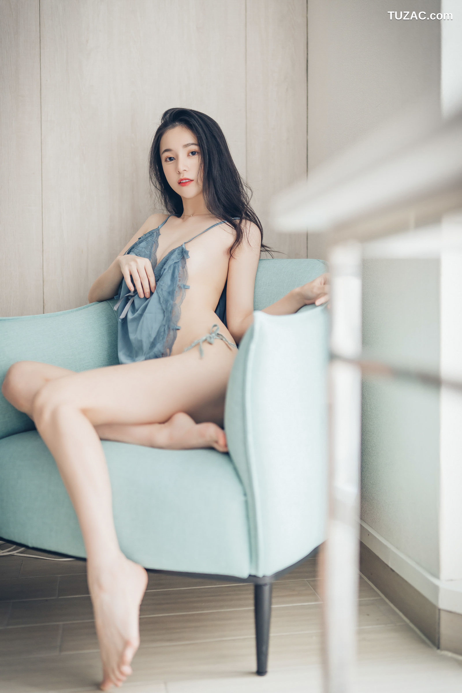 JVID-辰辰-透明内裤张开脚-比骆驼蹄还更厉害-中空小护士-两片式睡衣-2021.09.03