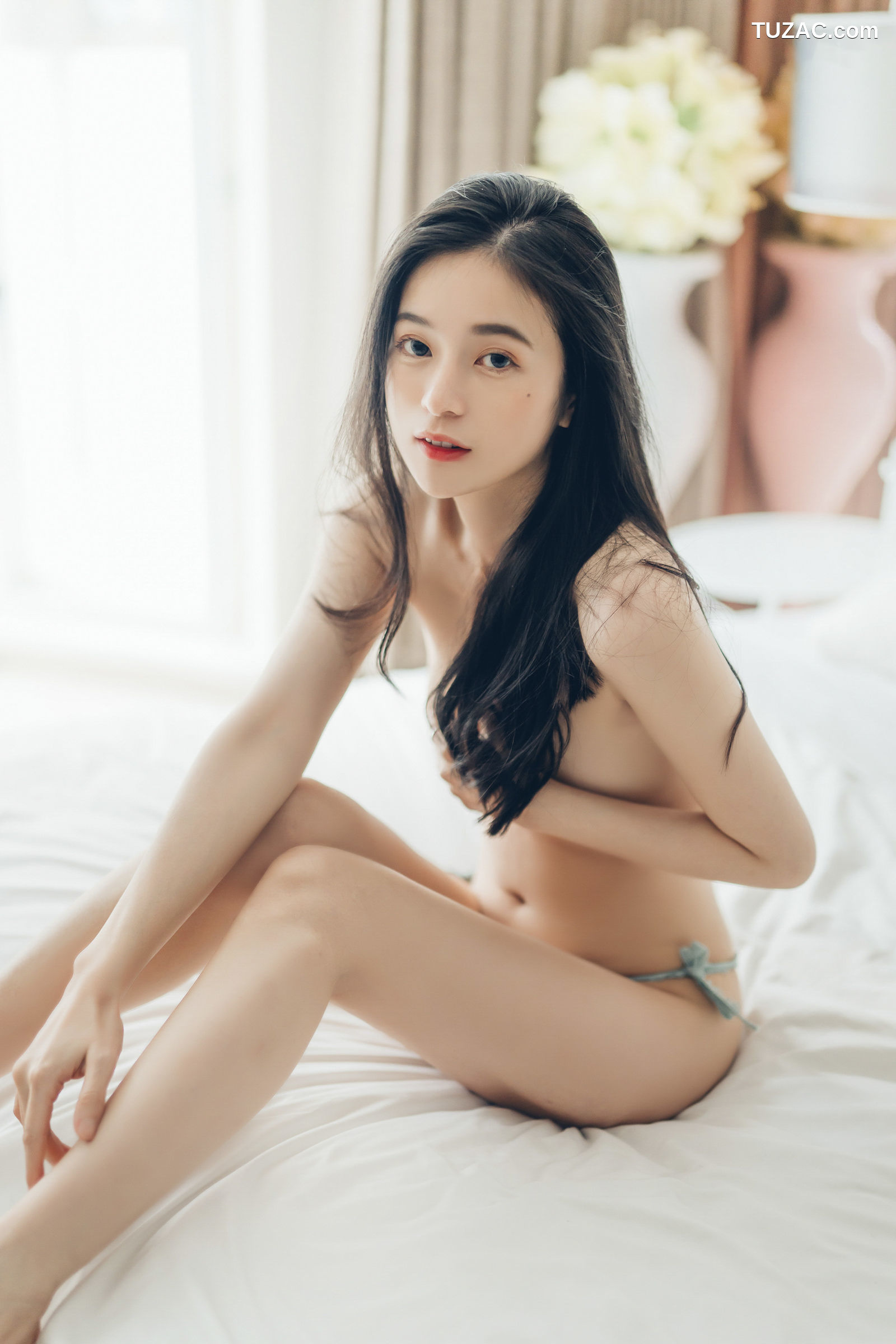 JVID-辰辰-透明内裤张开脚-比骆驼蹄还更厉害-中空小护士-两片式睡衣-2021.09.03