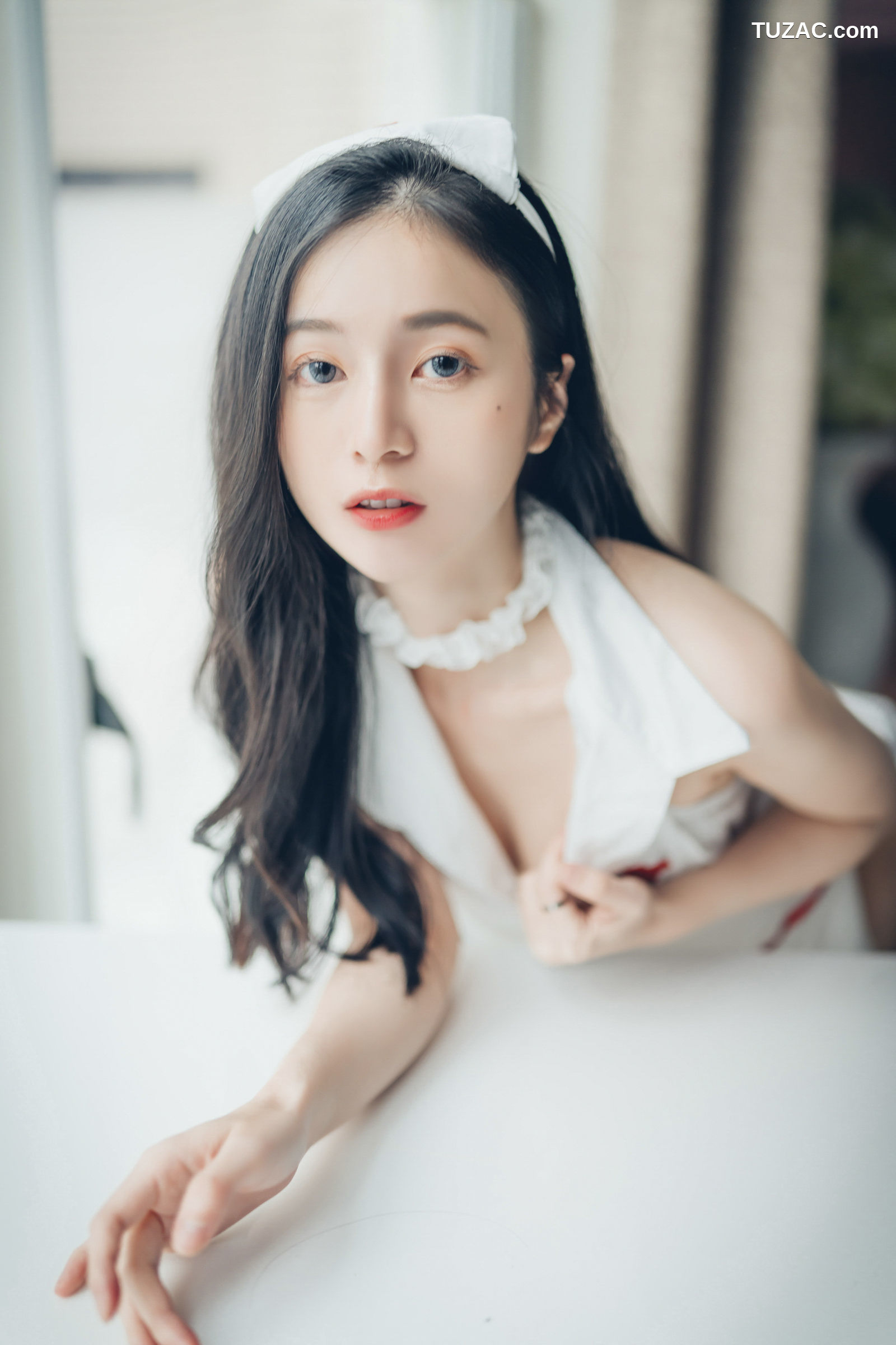 JVID-辰辰-透明内裤张开脚-比骆驼蹄还更厉害-中空小护士-两片式睡衣-2021.09.03