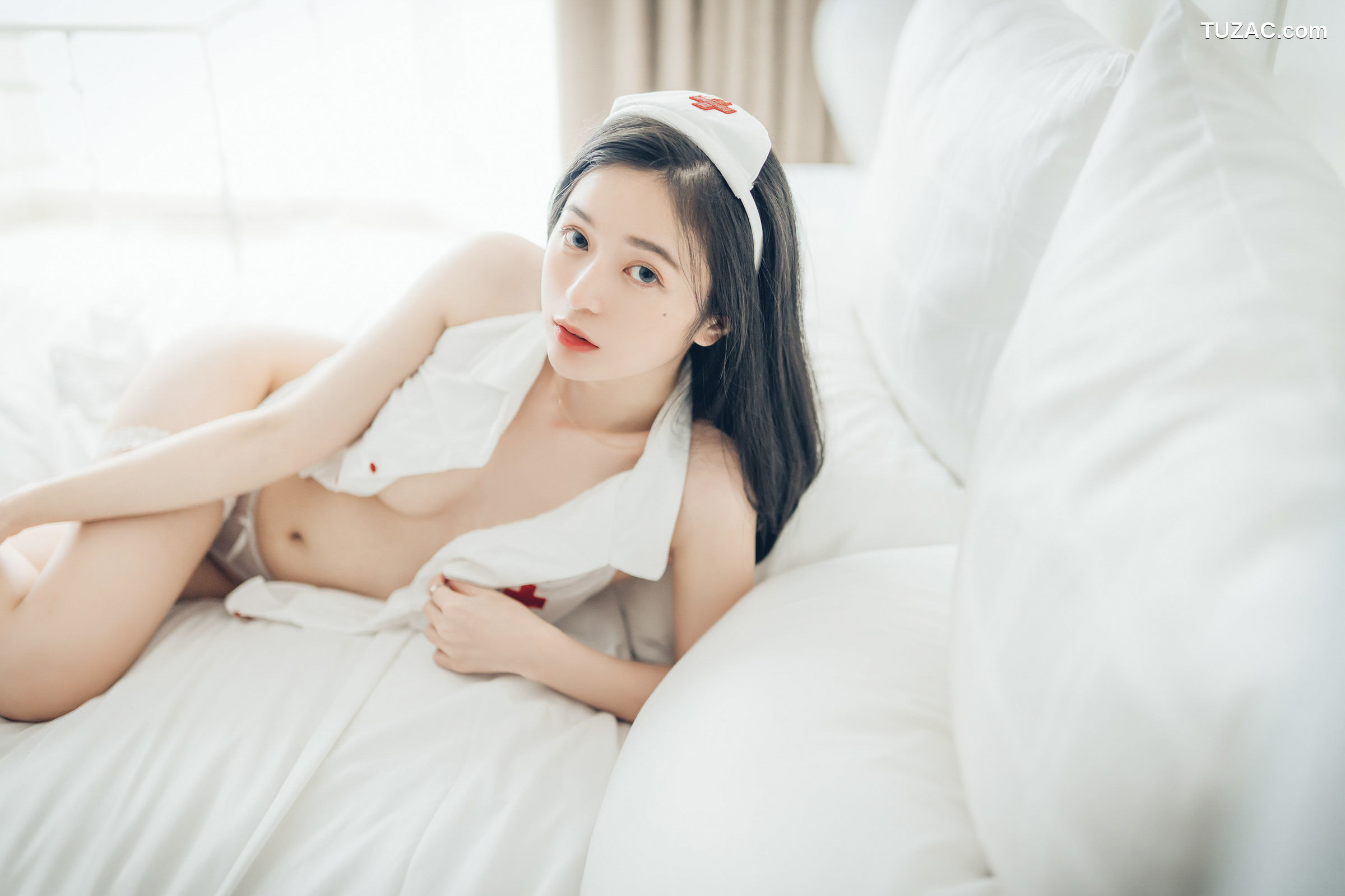 JVID-辰辰-透明内裤张开脚-比骆驼蹄还更厉害-中空小护士-两片式睡衣-2021.09.03