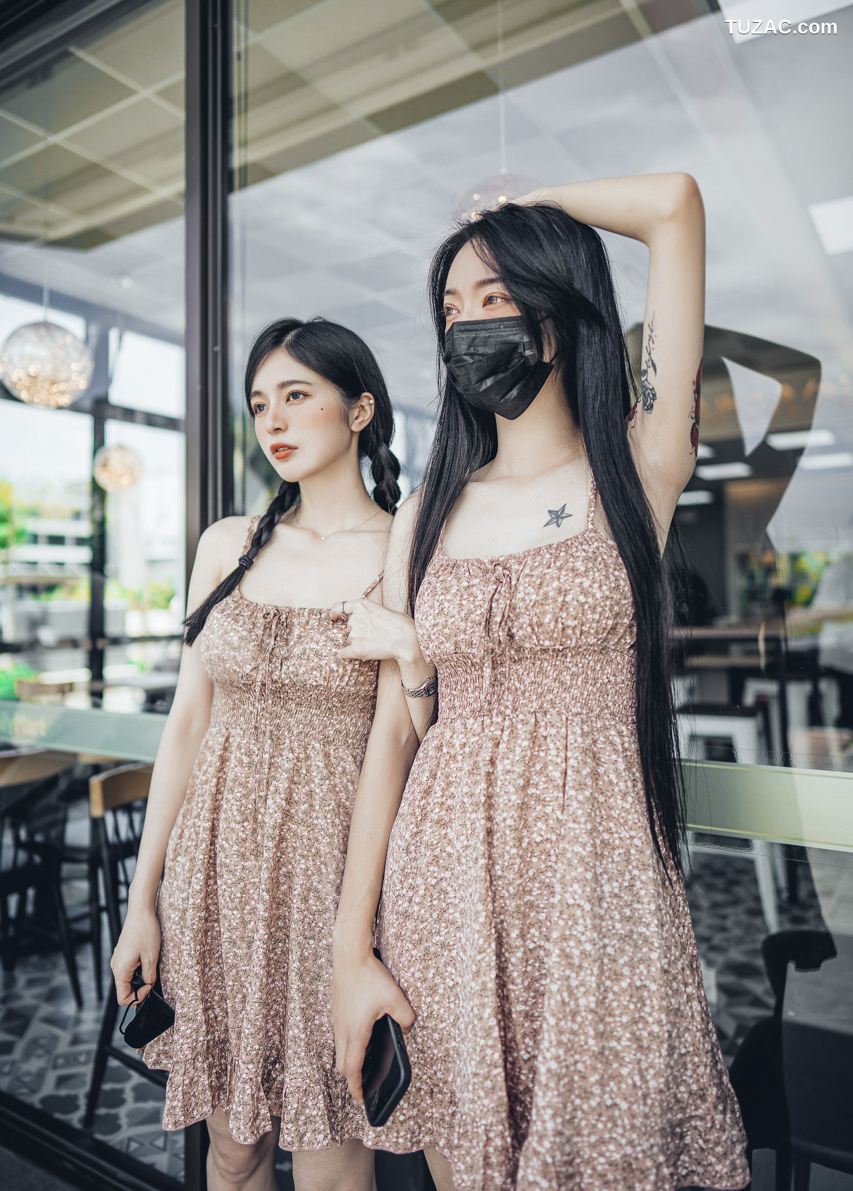 JVID-辰辰-飄飄-情色国王游戏-国王视角-讓兩位女神服侍-誰才是國王-2022.06.03