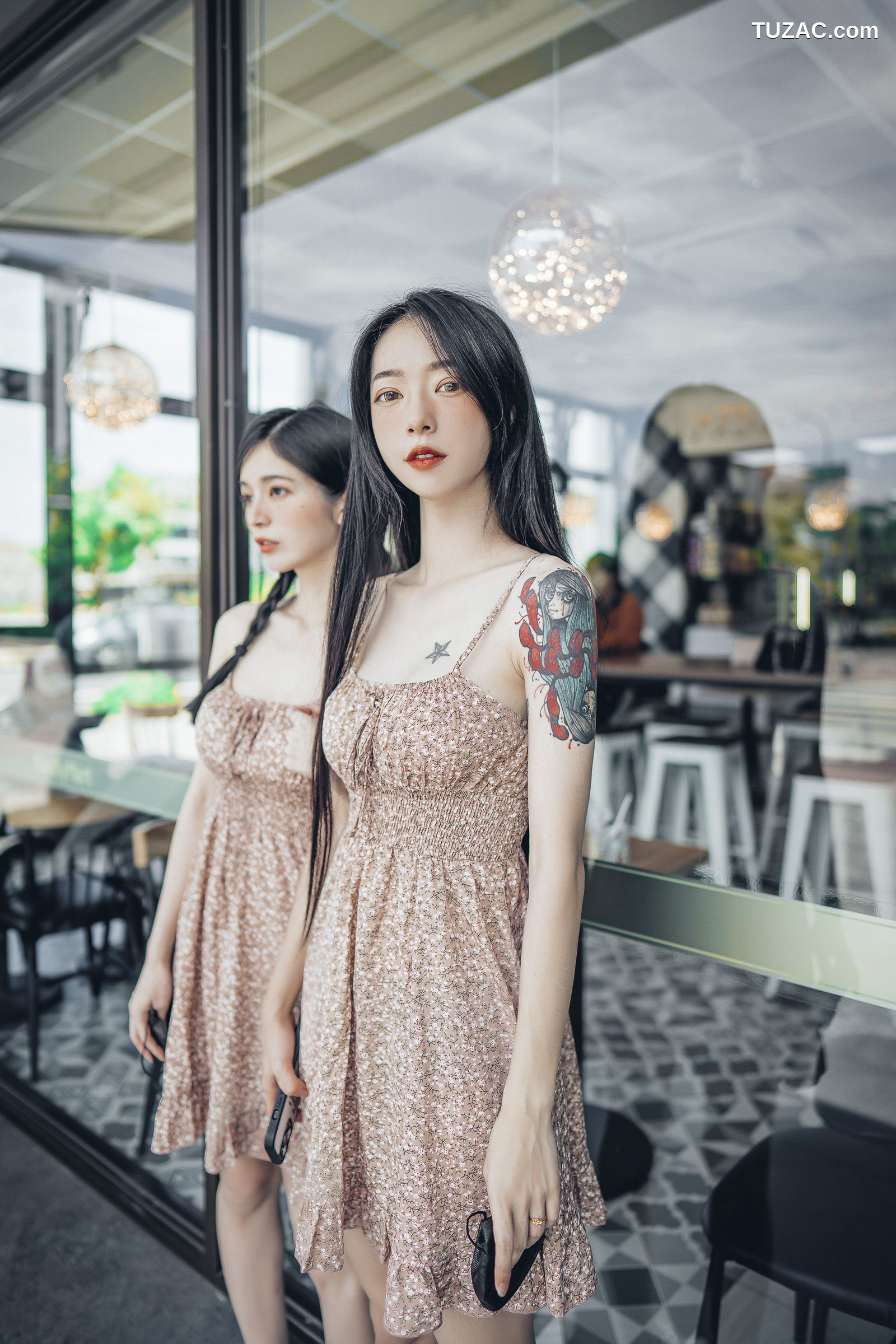 JVID-辰辰-飄飄-情色国王游戏-国王视角-讓兩位女神服侍-誰才是國王-2022.06.03