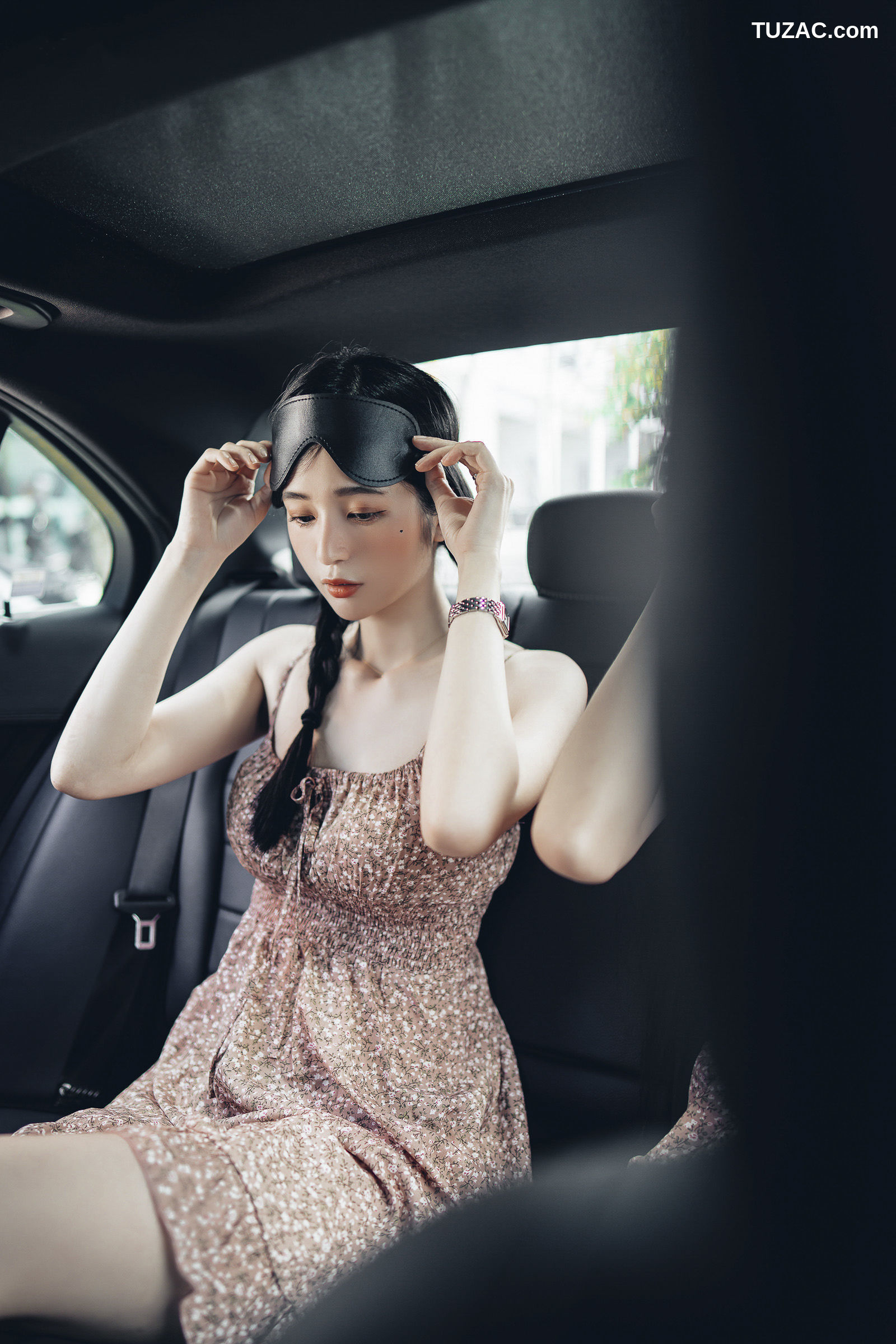 JVID-辰辰-飄飄-情色国王游戏-国王视角-讓兩位女神服侍-誰才是國王-2022.06.03