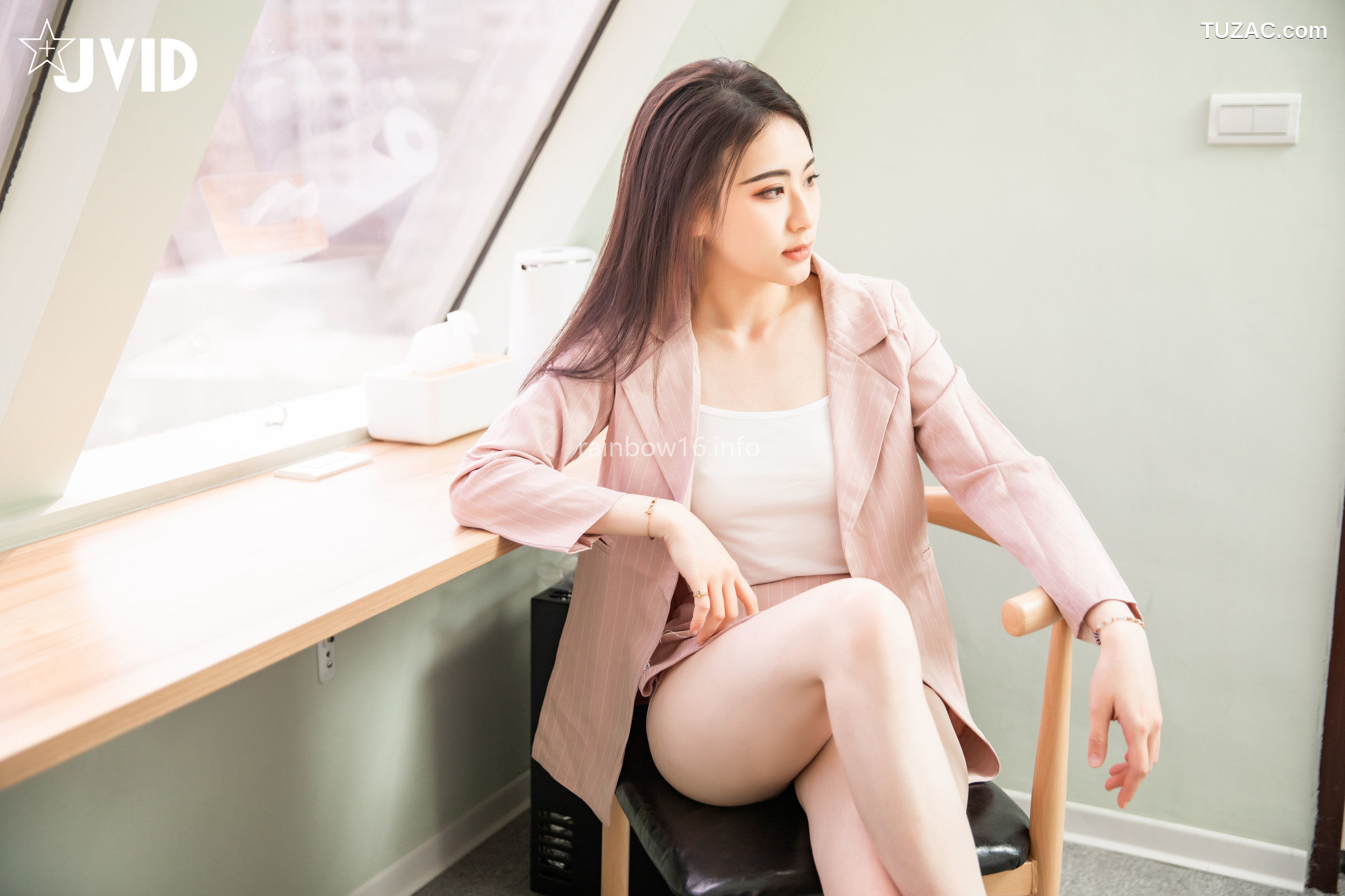 JVID-阿黎-公司新來的霸气女业务-watermark