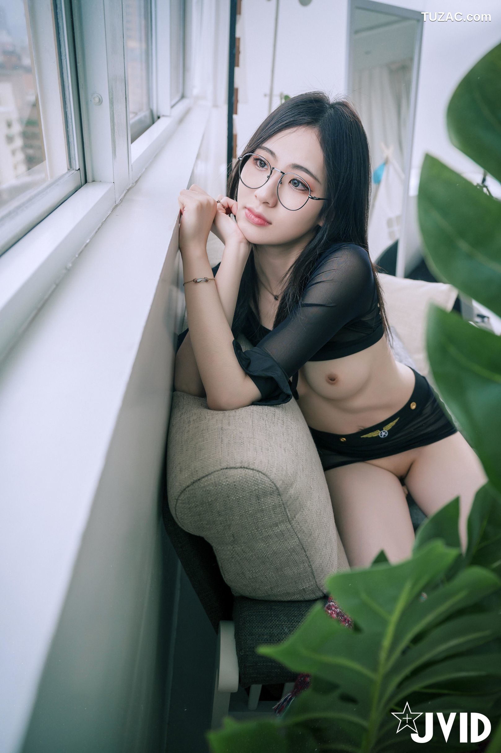 JVID-阿黎-性感暗黑空姐