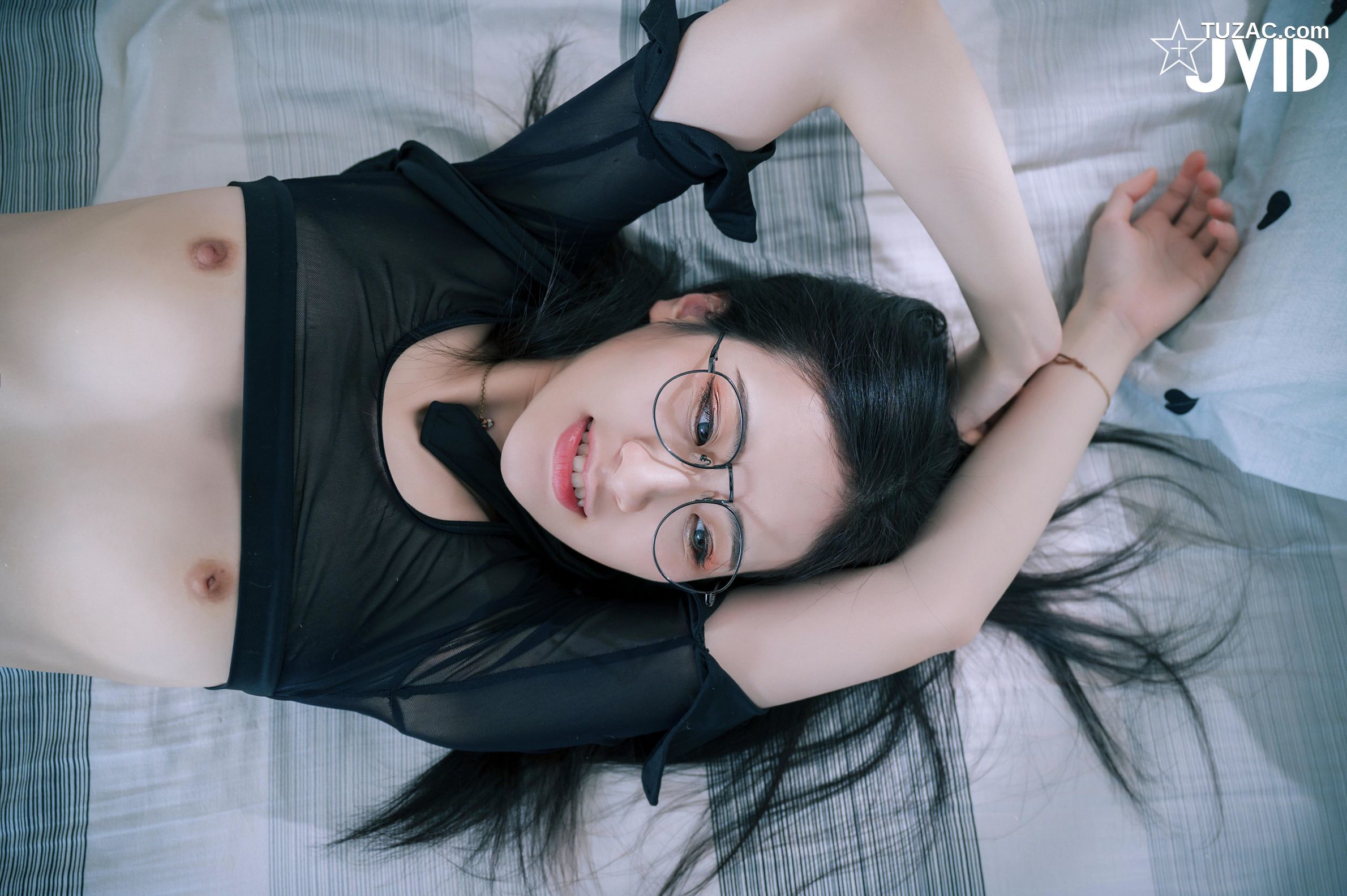 JVID-阿黎-性感暗黑空姐