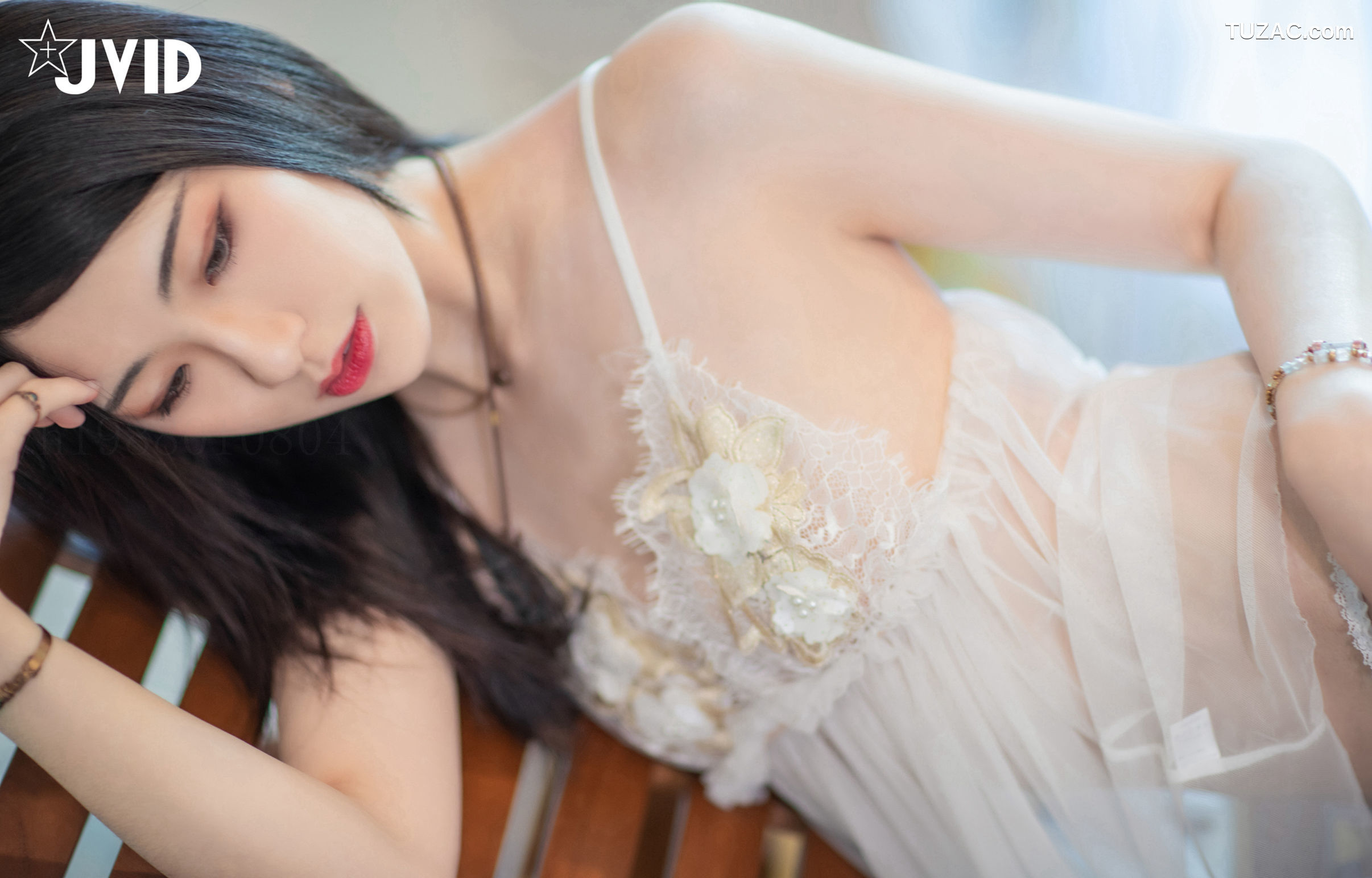 JVID-阿黎-性感爆棚の黑白蕾絲睡衣