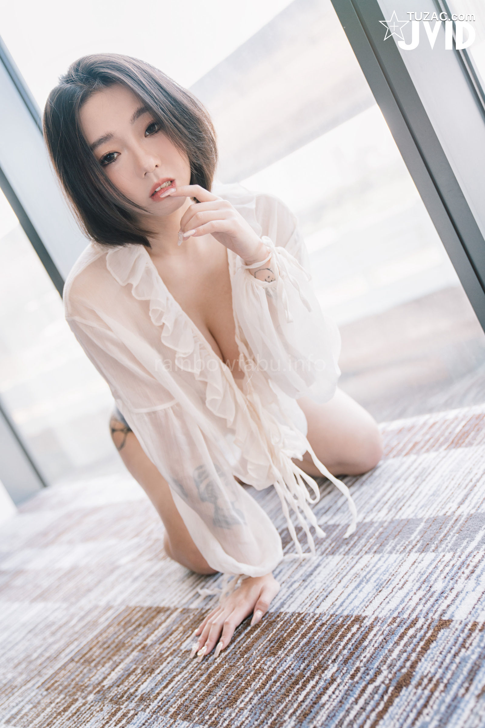 JVID-雅捷-绝美人妻再清涩在你面前-2022.12.26