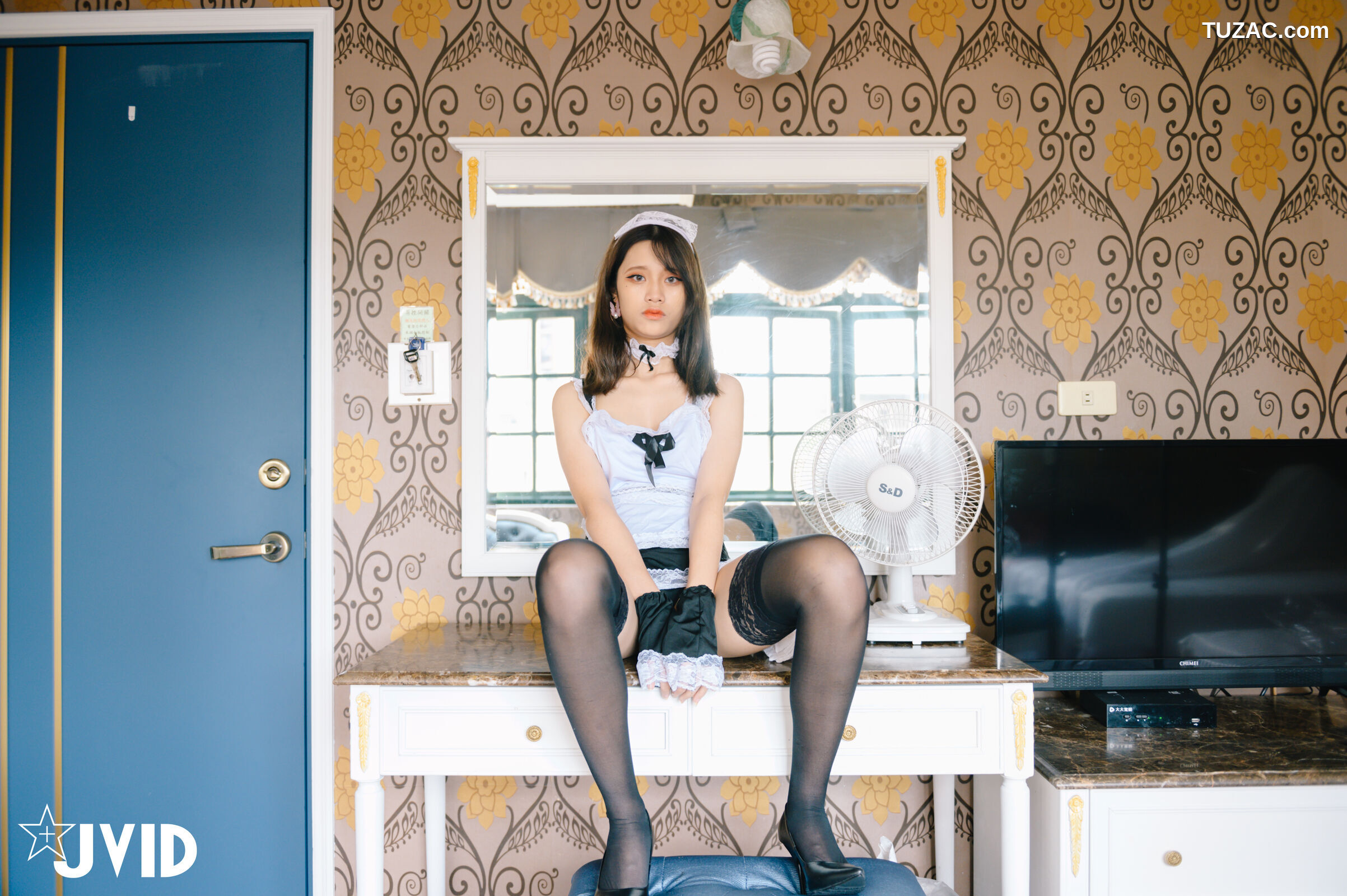 JVID-韩芳语-桌子擦不干净就会被主人插-性感女仆装无毛一线天馒头B非常顶