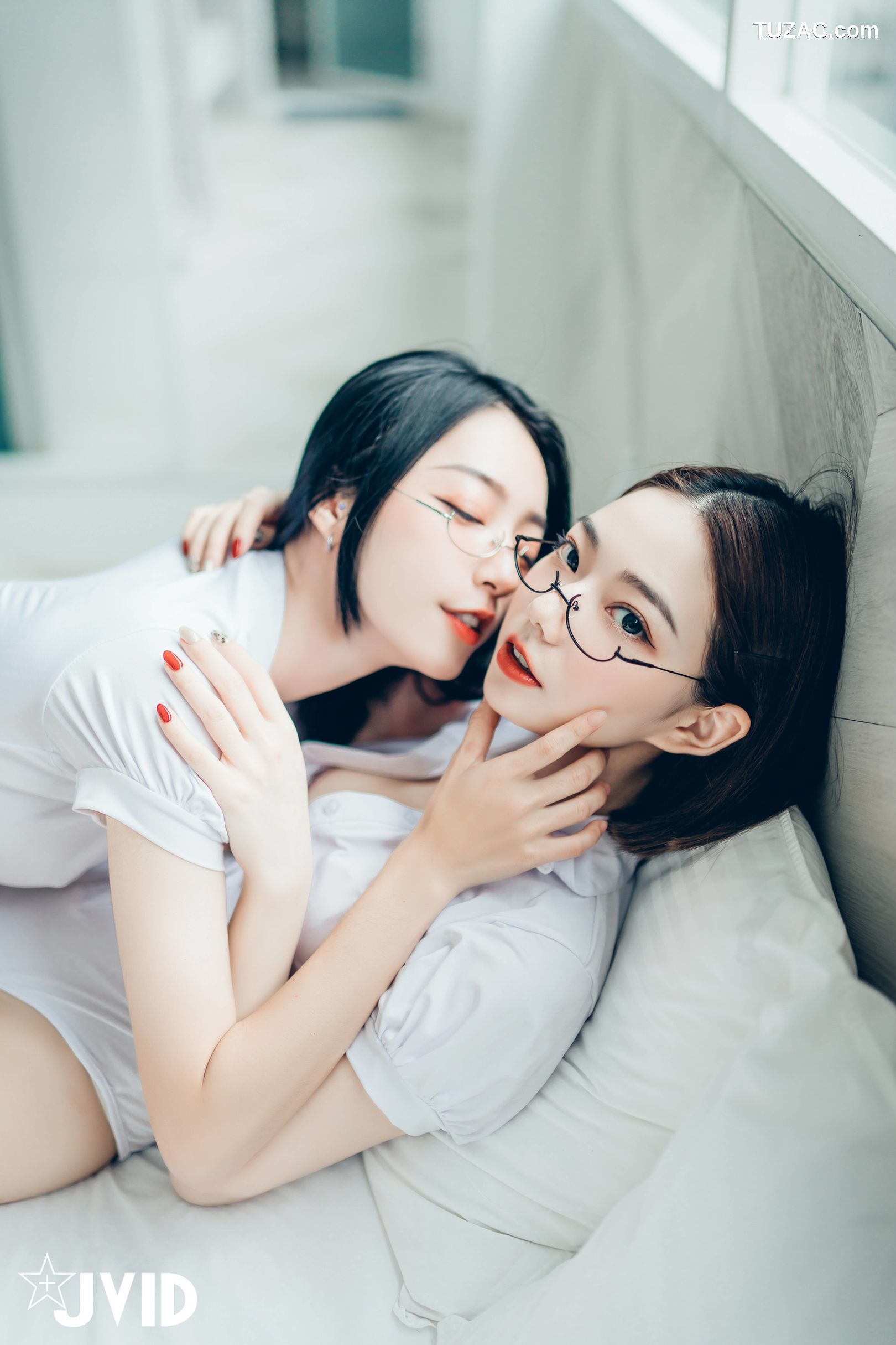 JVID-飄飄-啾啾-女神姐妹情人节-Celebrate-Valentines-Day-With-Goddess-Sisters-2022.02.14