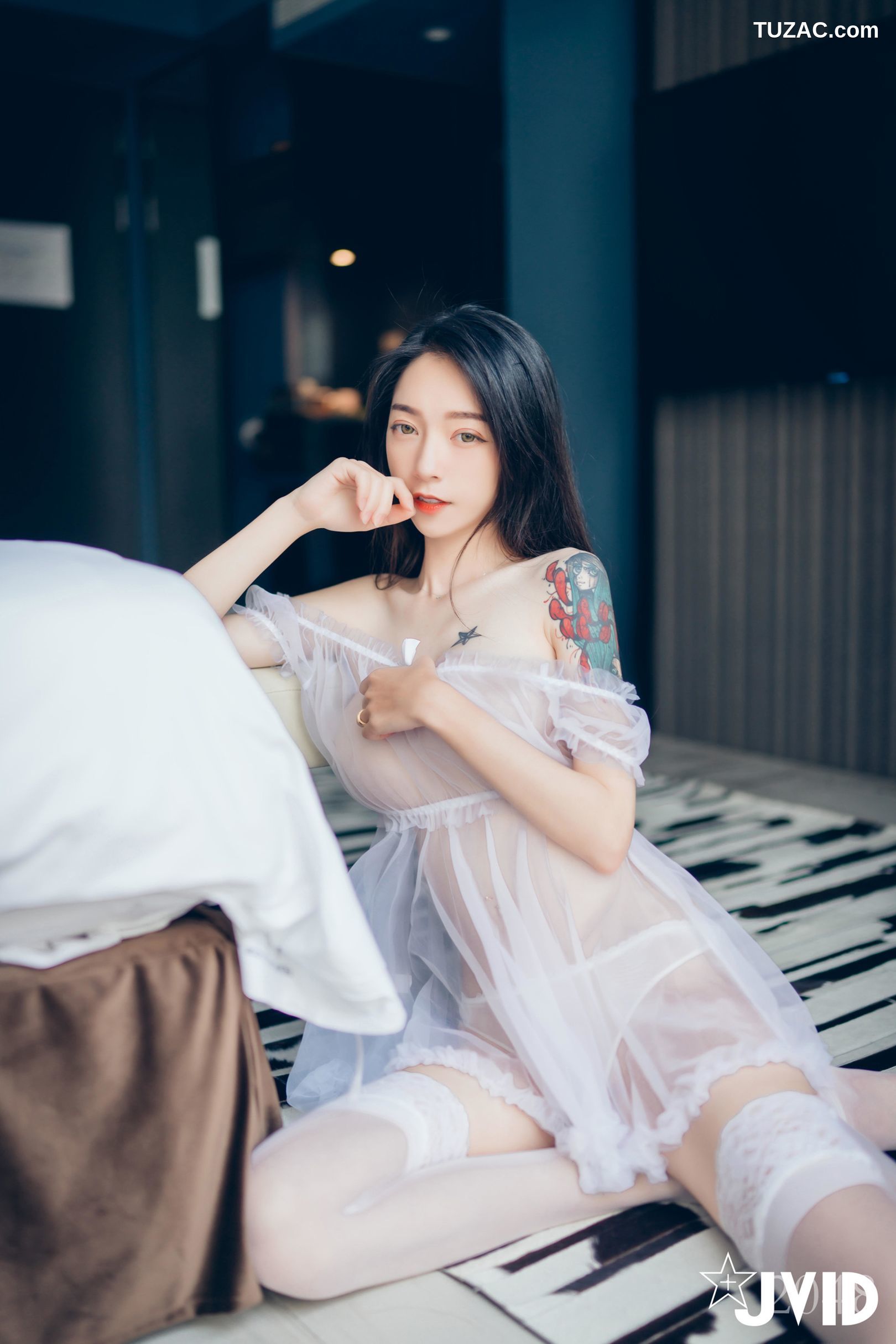 JVID-飄飄-最高の女神-黑超猛激白透睡衣-No.542