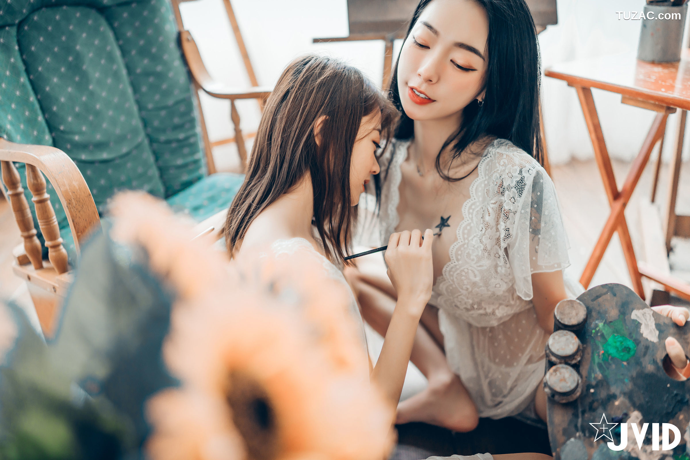 JVID-飘飘-妍妍-百合花神の美少女-最色色嘗試-辰辰特別客串！色色最大突破-2022.05.01