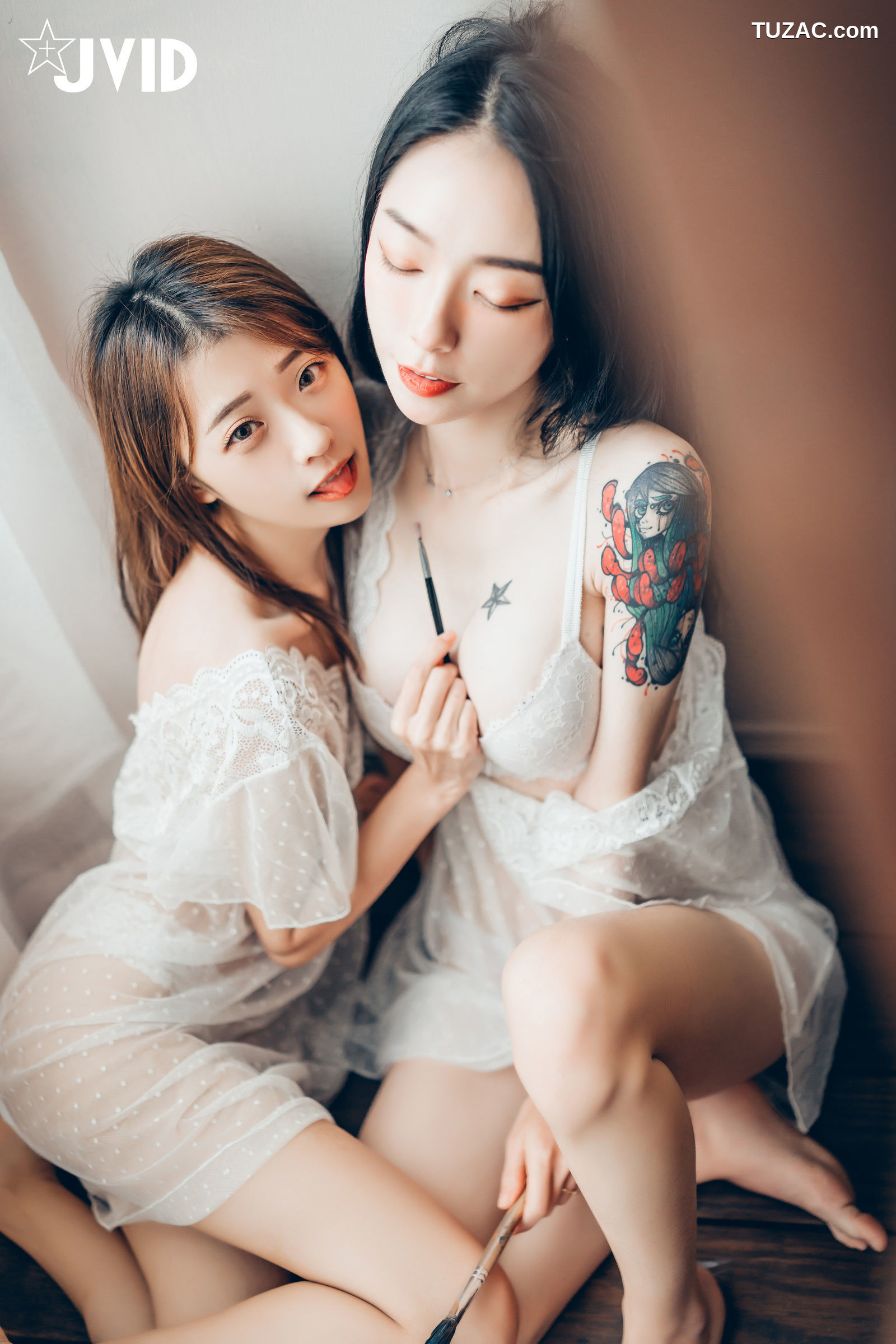 JVID-飘飘-妍妍-百合花神の美少女-最色色嘗試-辰辰特別客串！色色最大突破-2022.05.01