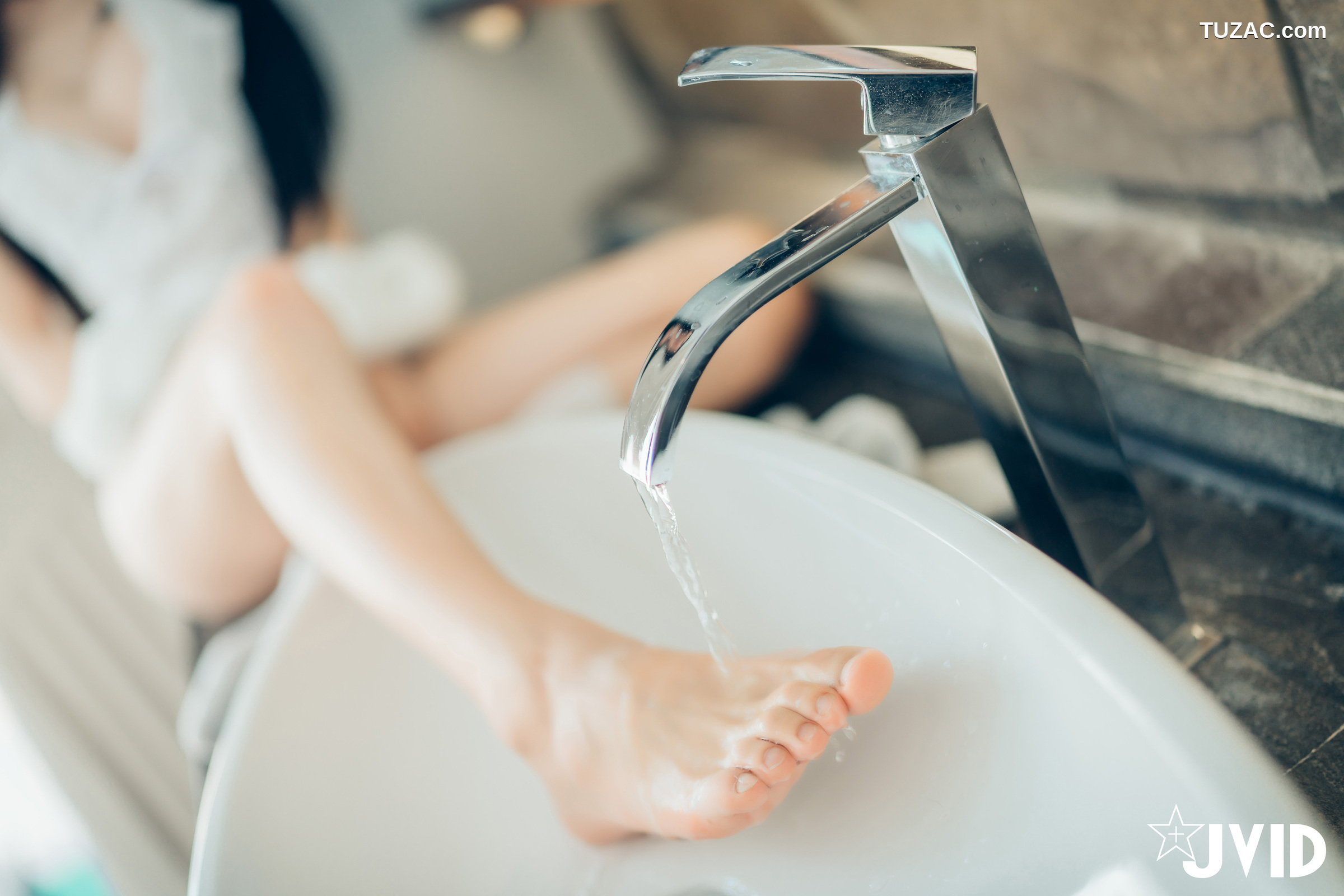 JVID-飘飘-猫娘女友-全真空死库水女仆-足控-激凸透点-2021.02.22