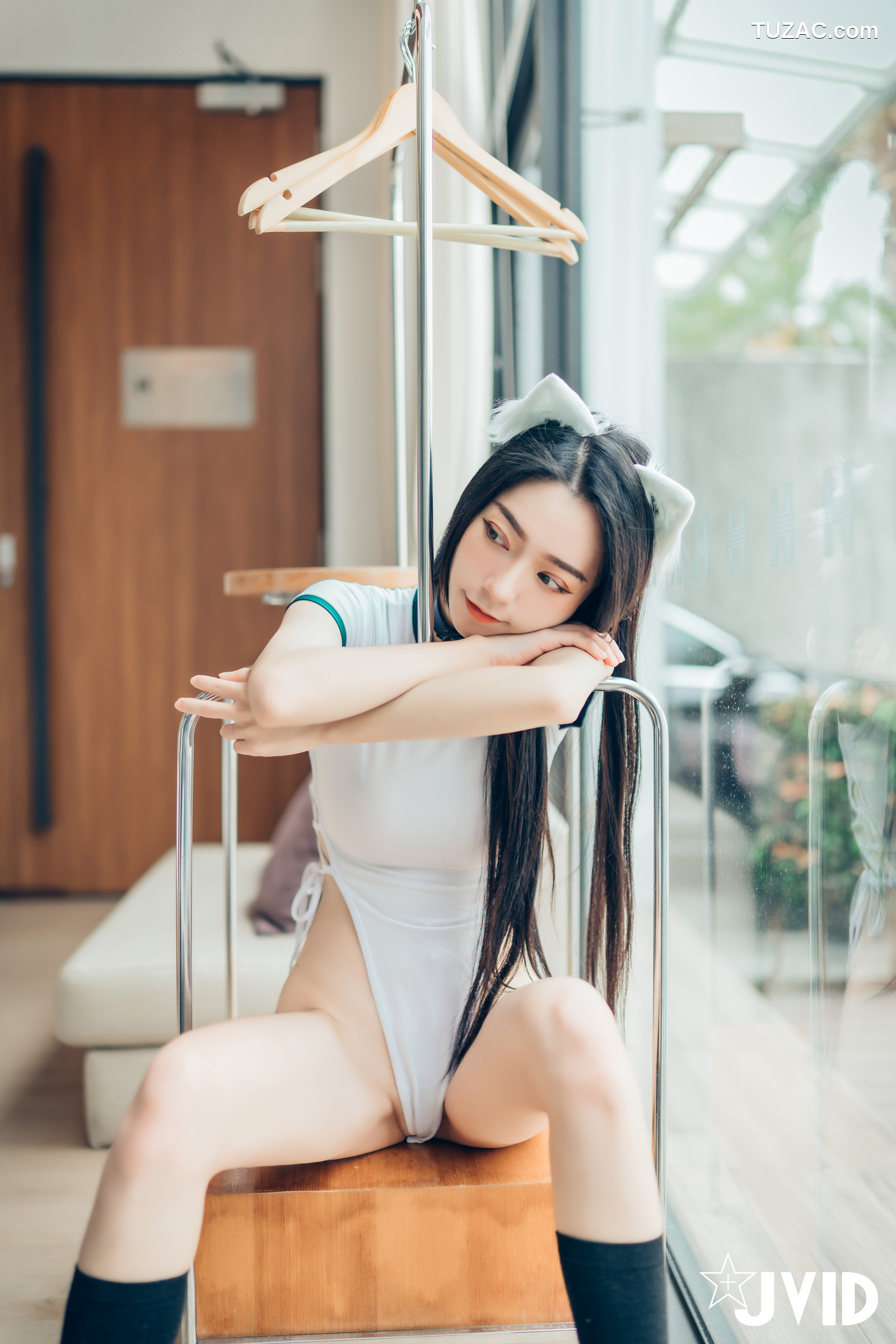 JVID-飘飘-猫娘女友-全真空死库水女仆-足控-激凸透点-2021.02.22