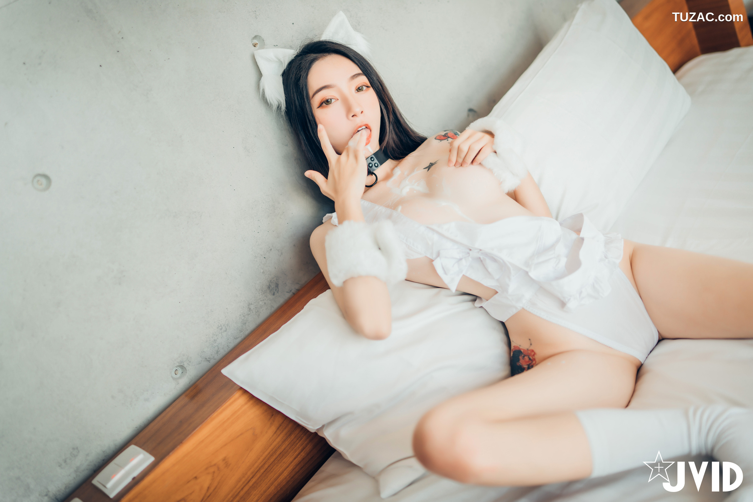 JVID-飘飘-猫娘女友-全真空死库水女仆-足控-激凸透点-2021.02.22