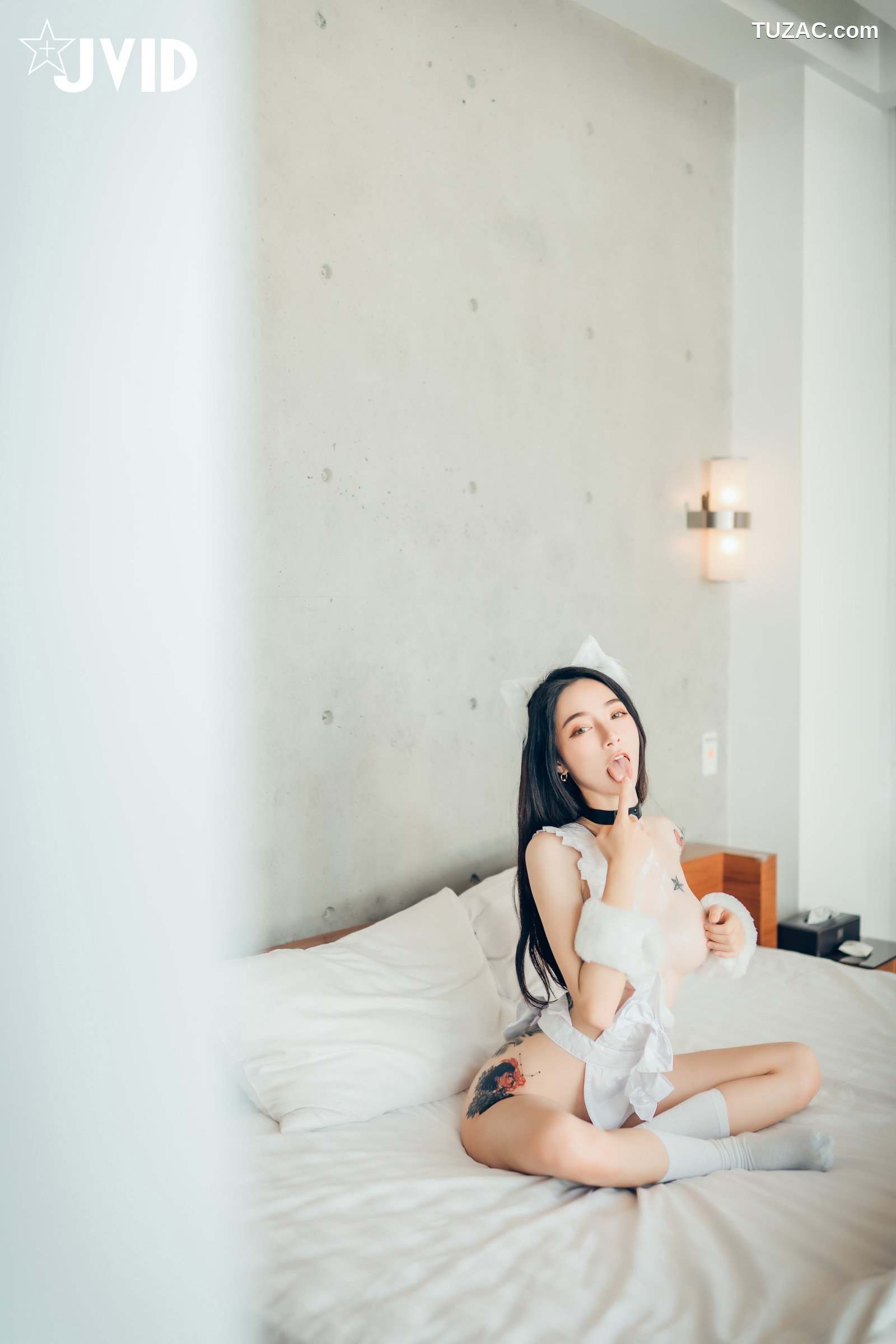 JVID-飘飘-猫娘女友-全真空死库水女仆-足控-激凸透点-2021.02.22