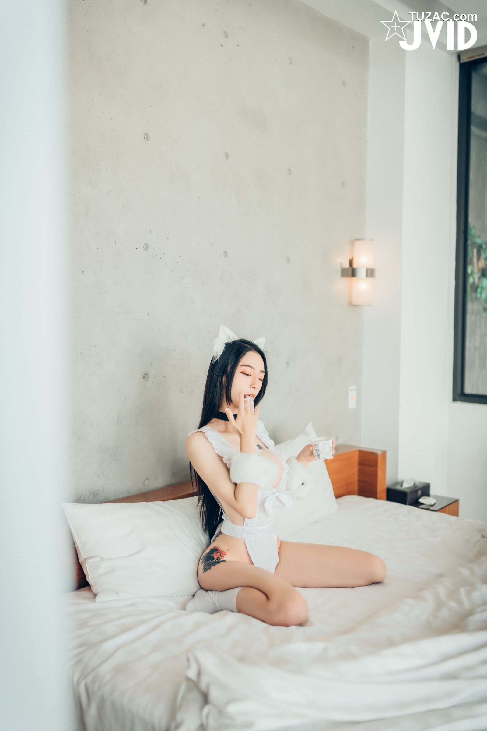 JVID-飘飘-猫娘女友-全真空死库水女仆-足控-激凸透点-2021.02.22