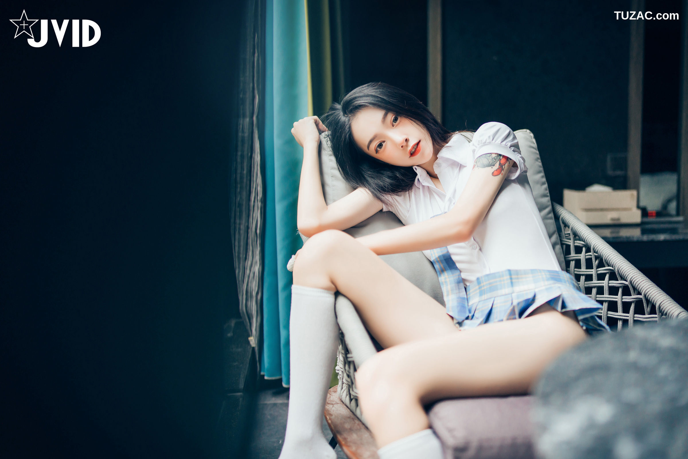 JVID-飘飘-百变女神-学生服-死库水-情趣内衣-性感睡衣-2021.08.18