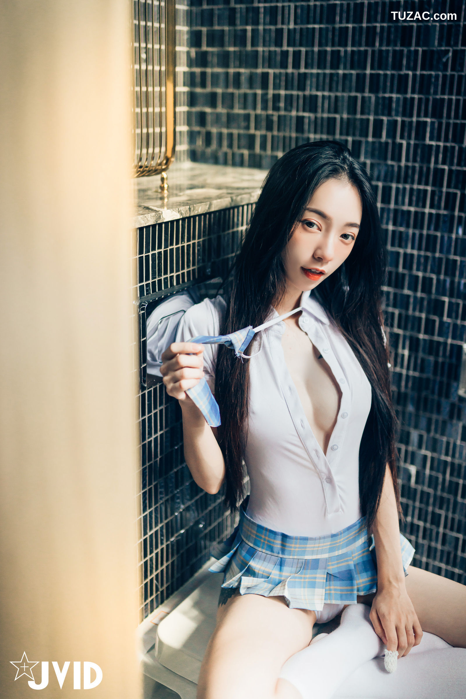 JVID-飘飘-百变女神-学生服-死库水-情趣内衣-性感睡衣-2021.08.18