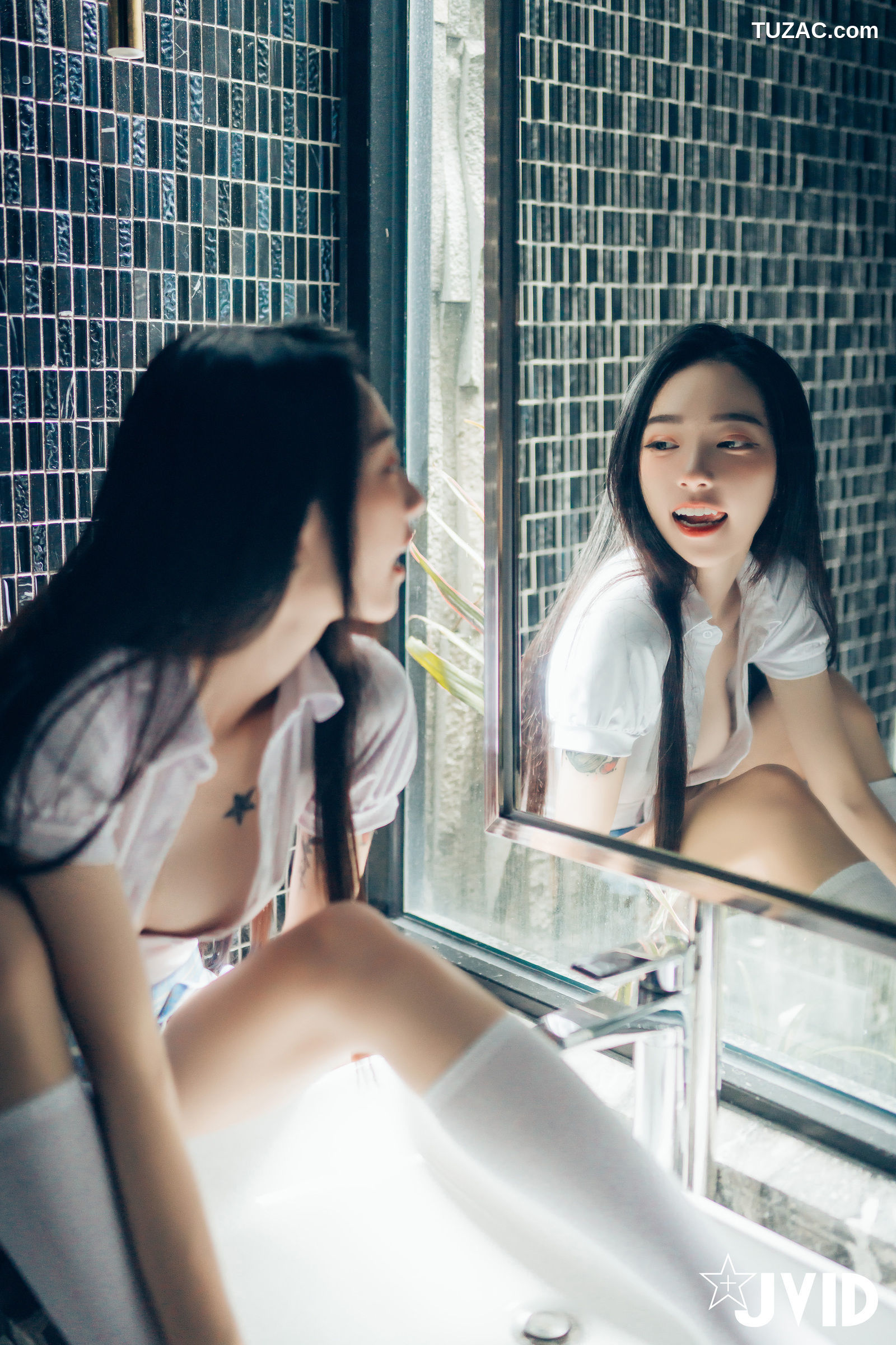 JVID-飘飘-百变女神-学生服-死库水-情趣内衣-性感睡衣-2021.08.18