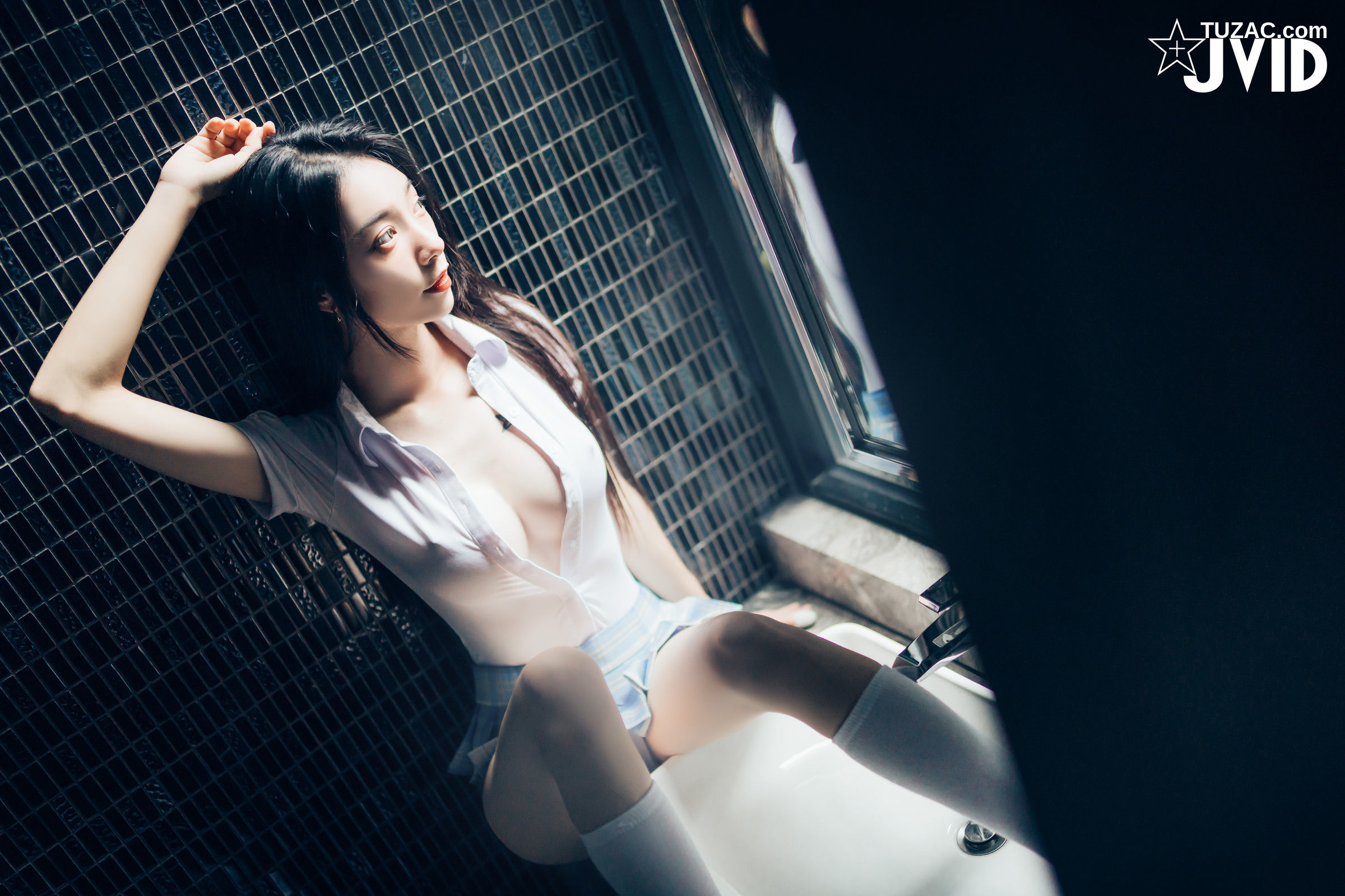 JVID-飘飘-百变女神-学生服-死库水-情趣内衣-性感睡衣-2021.08.18