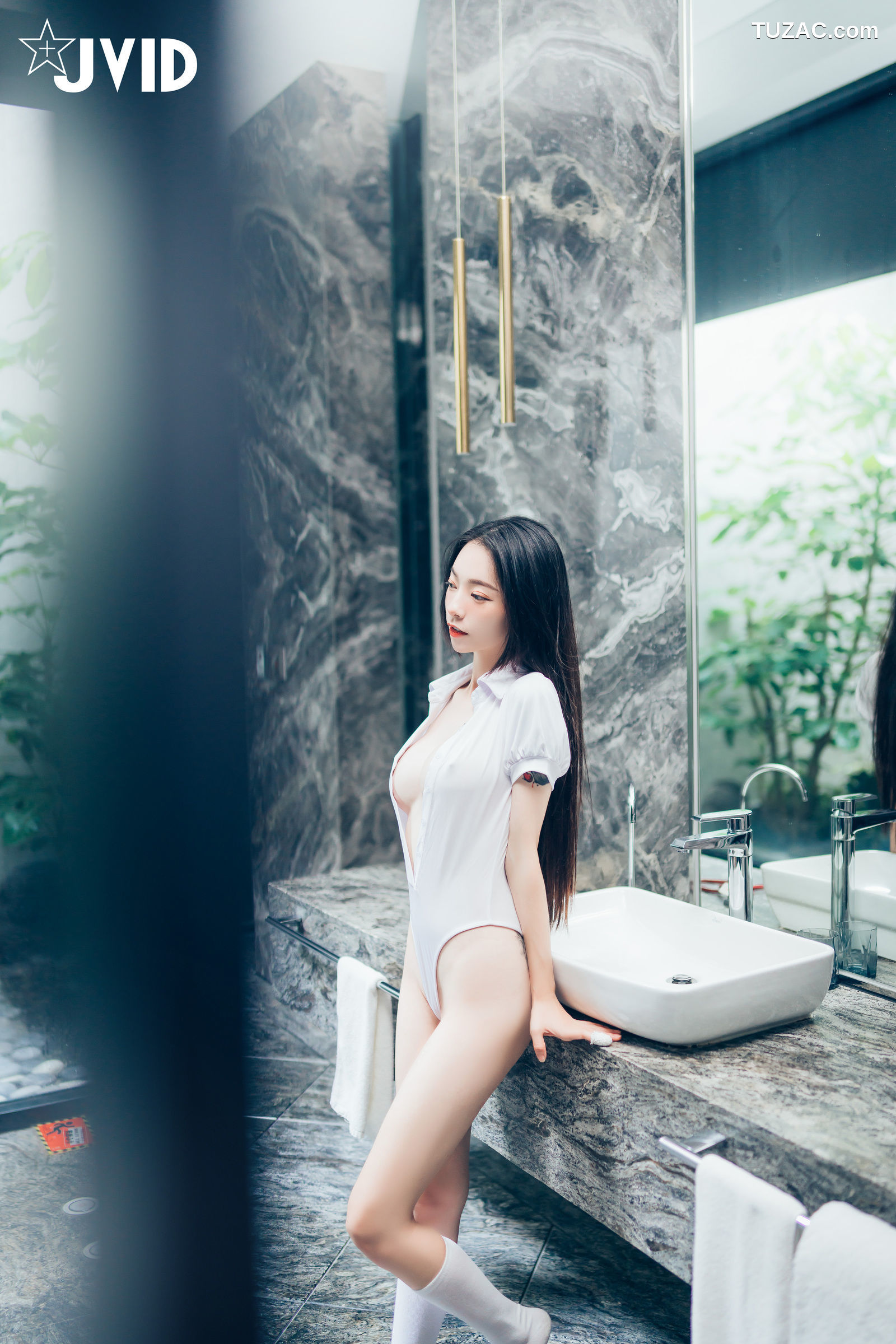 JVID-飘飘-百变女神-学生服-死库水-情趣内衣-性感睡衣-2021.08.18