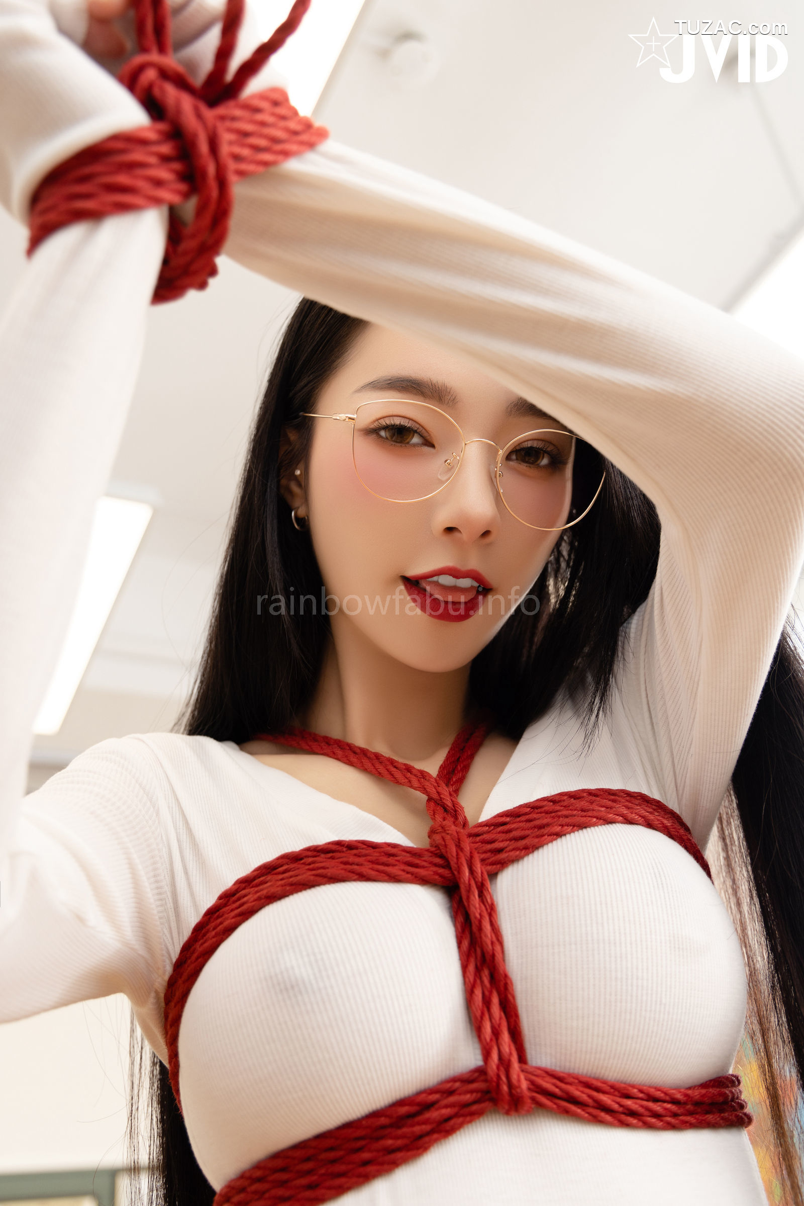 JVID-飘飘-神乳女教师-紧缚调教初体験-Teacher-thirst-for-shibari-watermark-2022.12.29