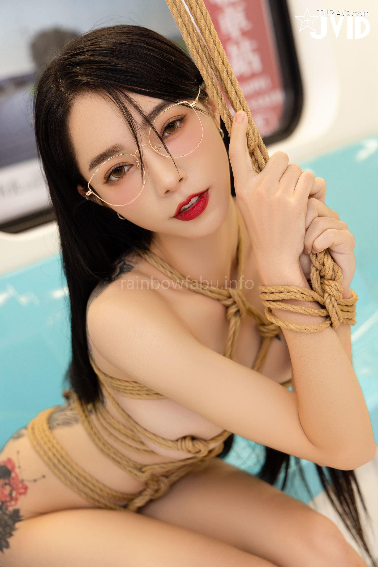 JVID-飘飘-神乳女教师-紧缚调教初体験-Teacher-thirst-for-shibari-watermark-2022.12.29