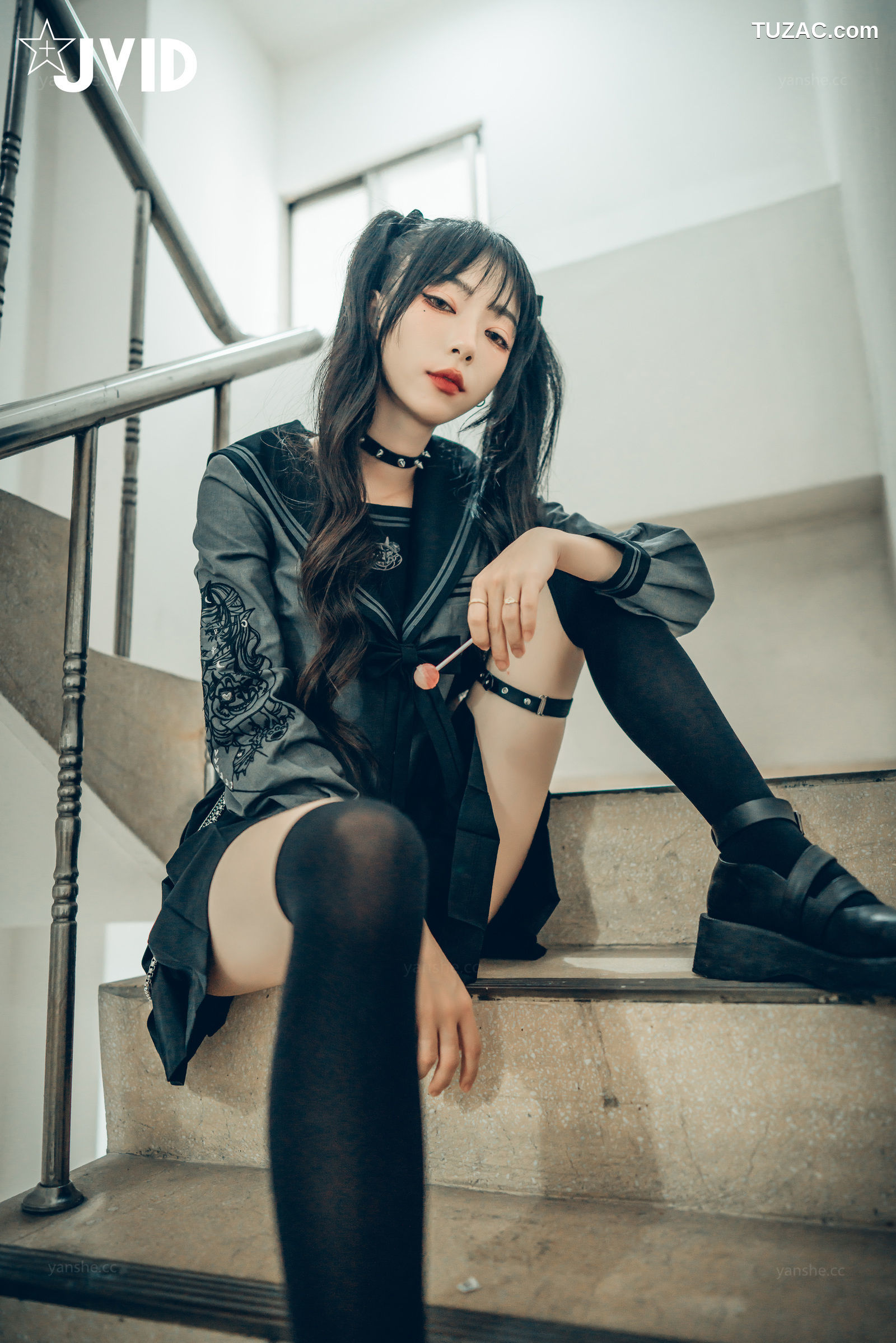 JVID-飘飘-色色妄想系列-校花也是大姐頭-2022.11.27