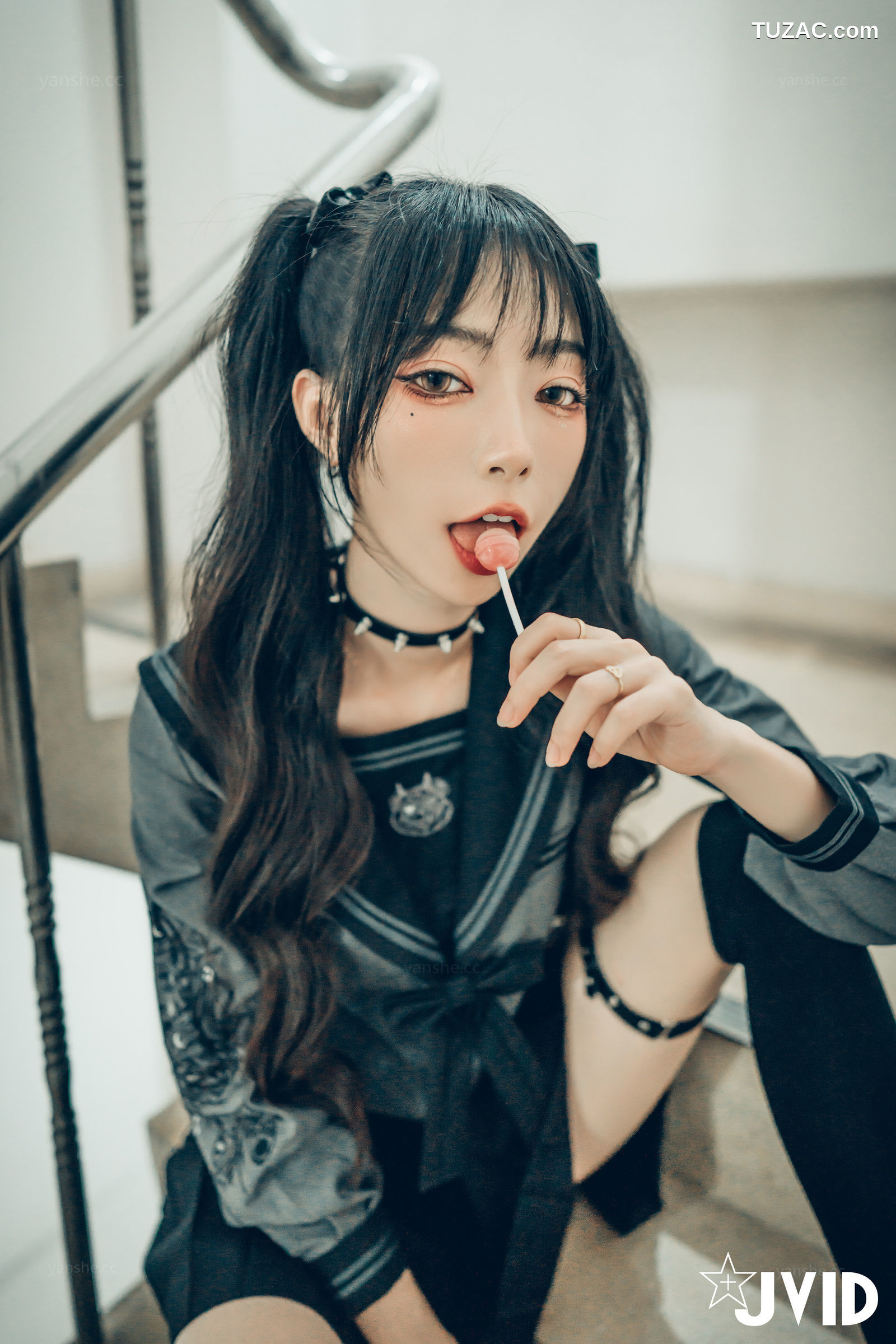 JVID-飘飘-色色妄想系列-校花也是大姐頭-2022.11.27