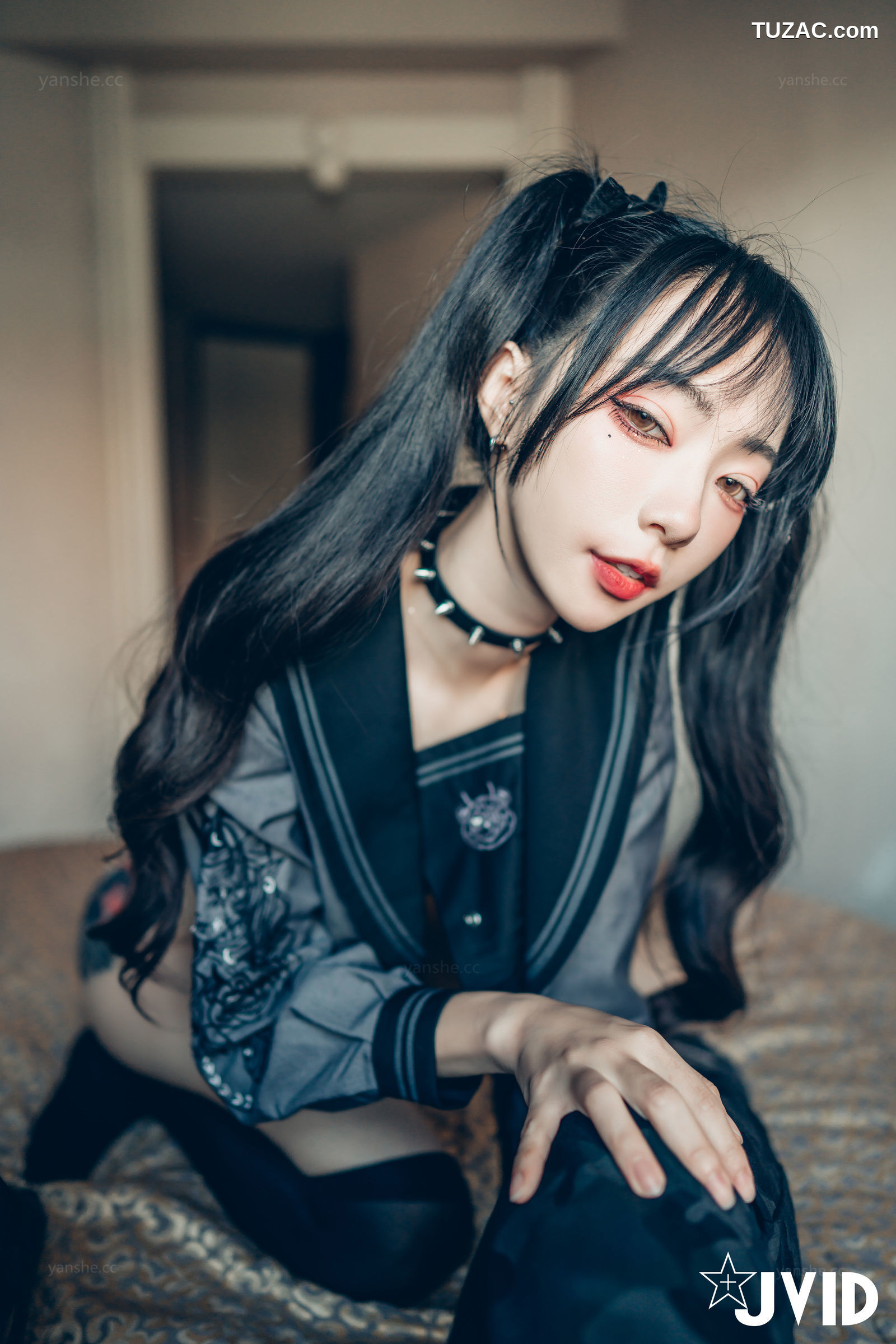 JVID-飘飘-色色妄想系列-校花也是大姐頭-2022.11.27