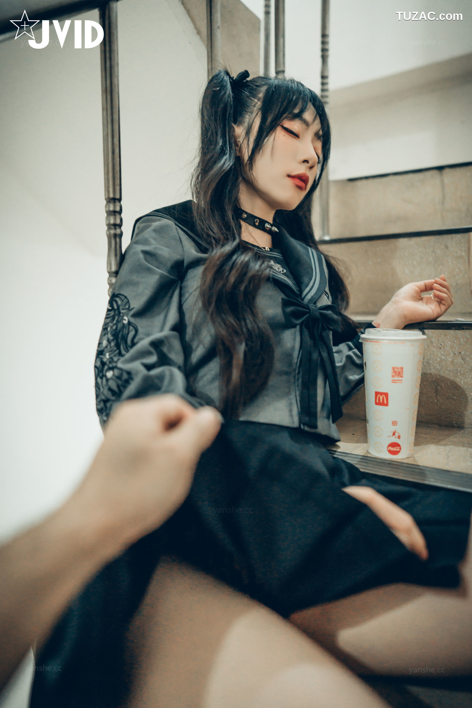 JVID-飘飘-色色妄想系列-校花也是大姐頭-2022.11.27