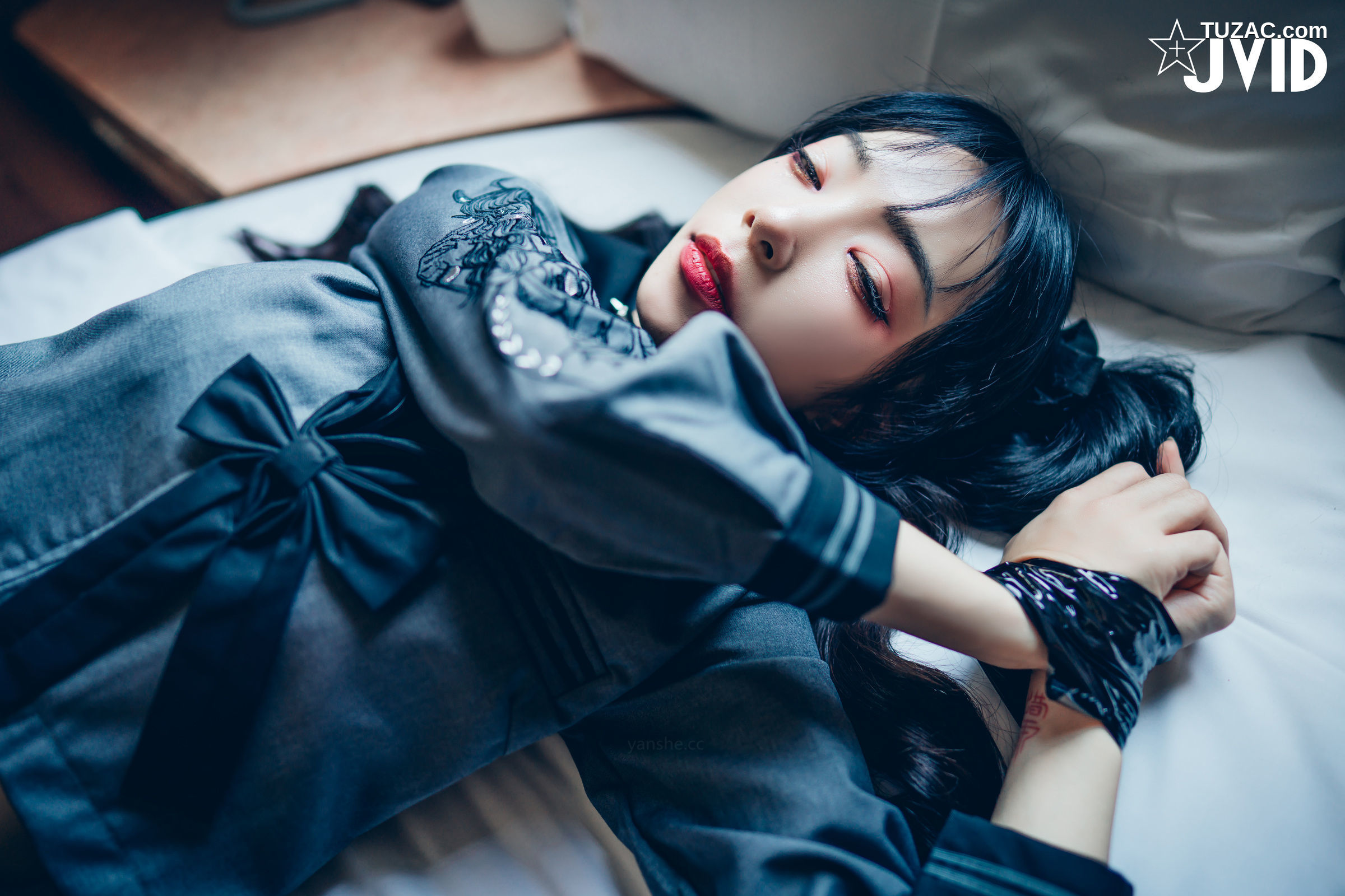 JVID-飘飘-色色妄想系列-校花也是大姐頭-2022.11.27